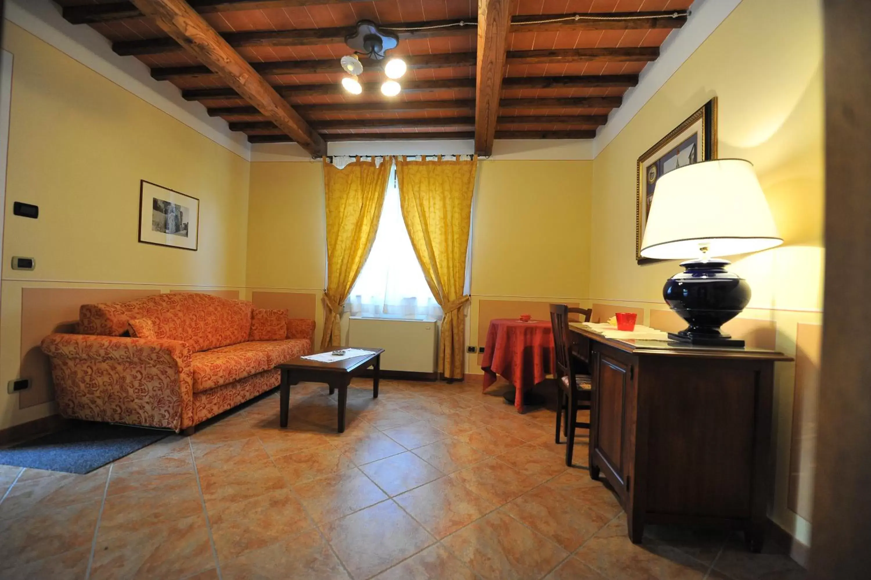 Living room, Seating Area in Albergo La Foresteria