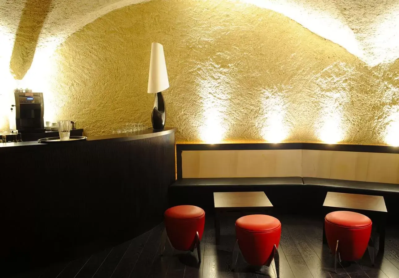 Lounge or bar in Hotel du Clocher