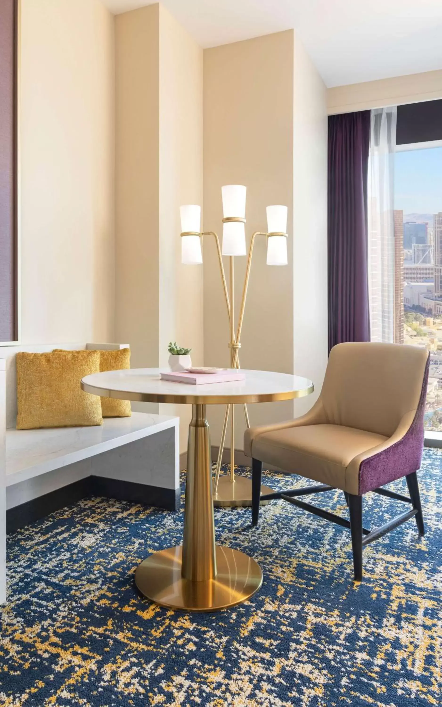 Bedroom, Seating Area in Las Vegas Hilton At Resorts World