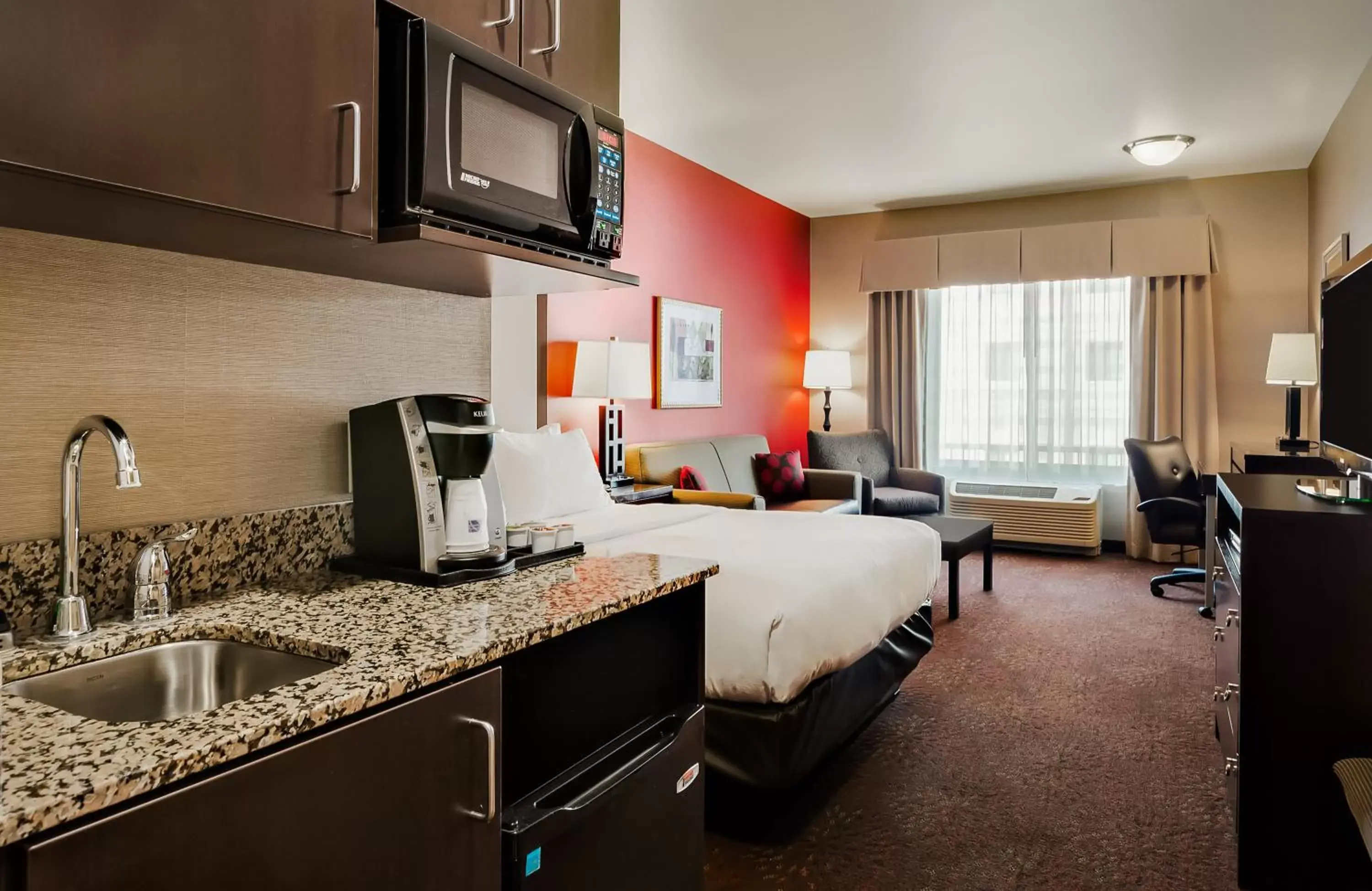 Photo of the whole room, Kitchen/Kitchenette in Holiday Inn Express and Suites Missoula, an IHG Hotel