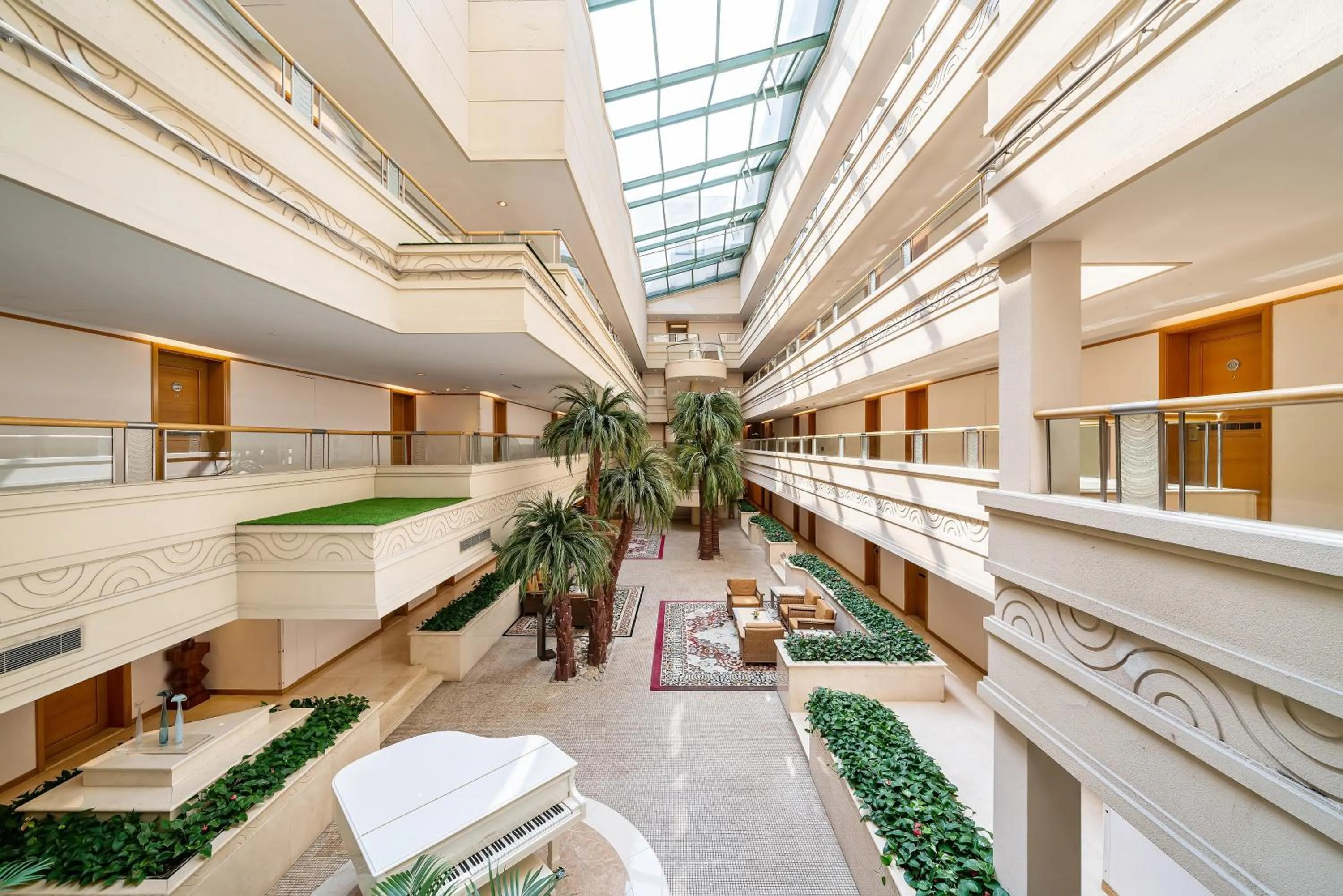 Property building in Hong Qiao State Guest House