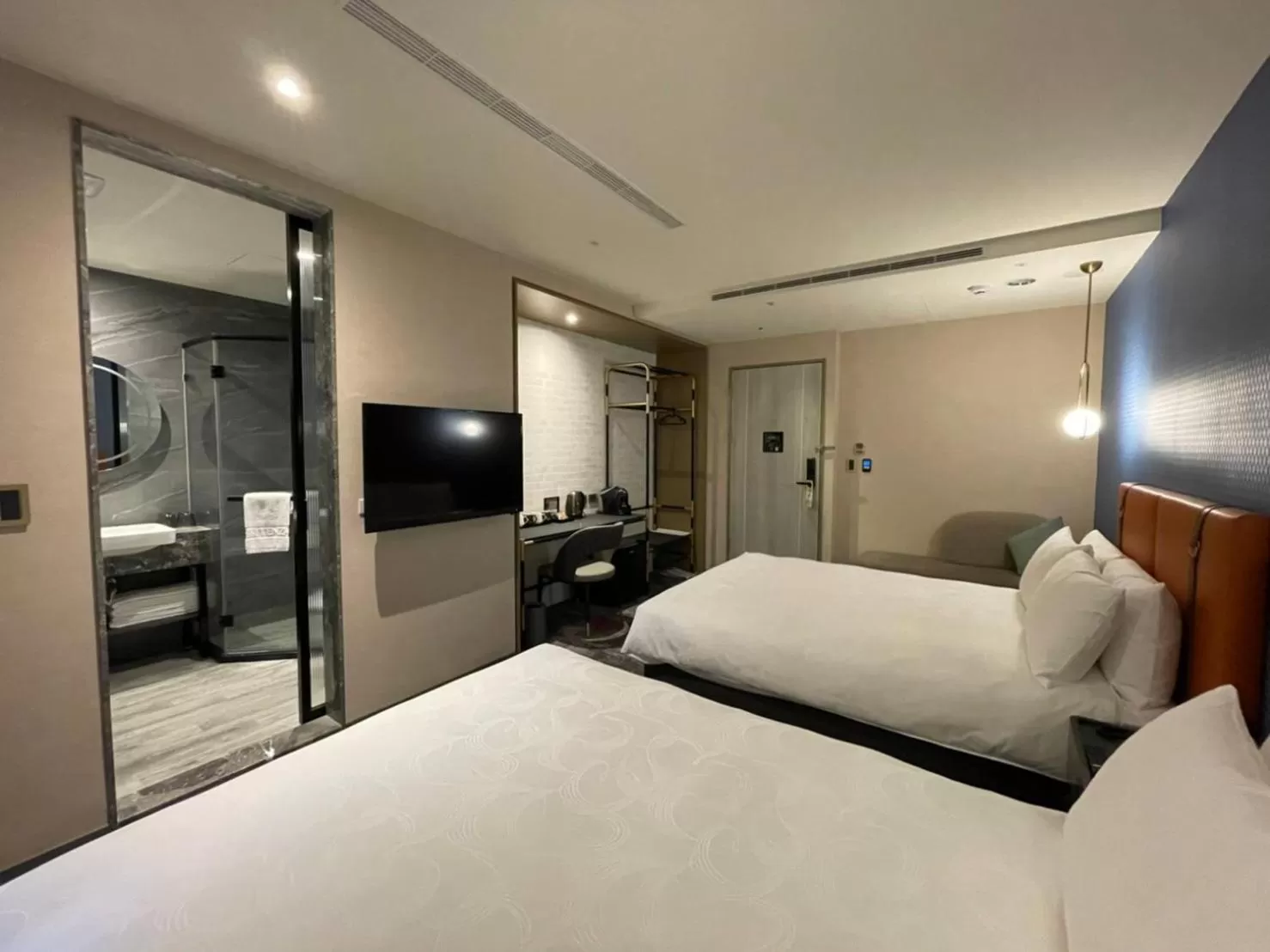 Bed in Tenz Go Hotel