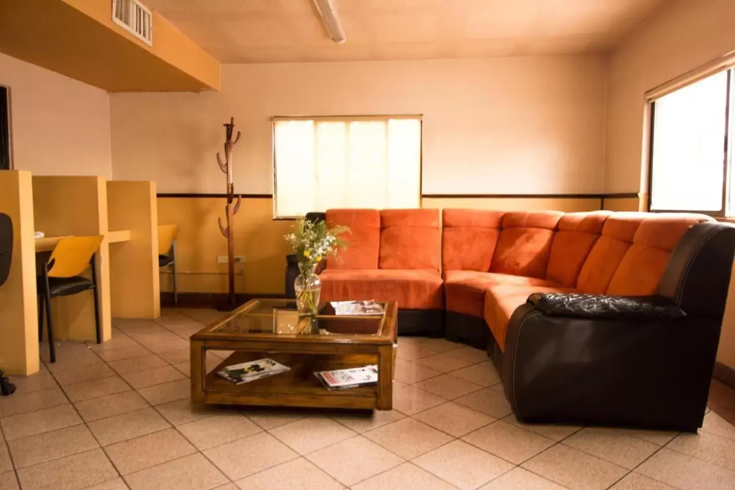 Living room, Seating Area in HOTEL & SUITES MARROD