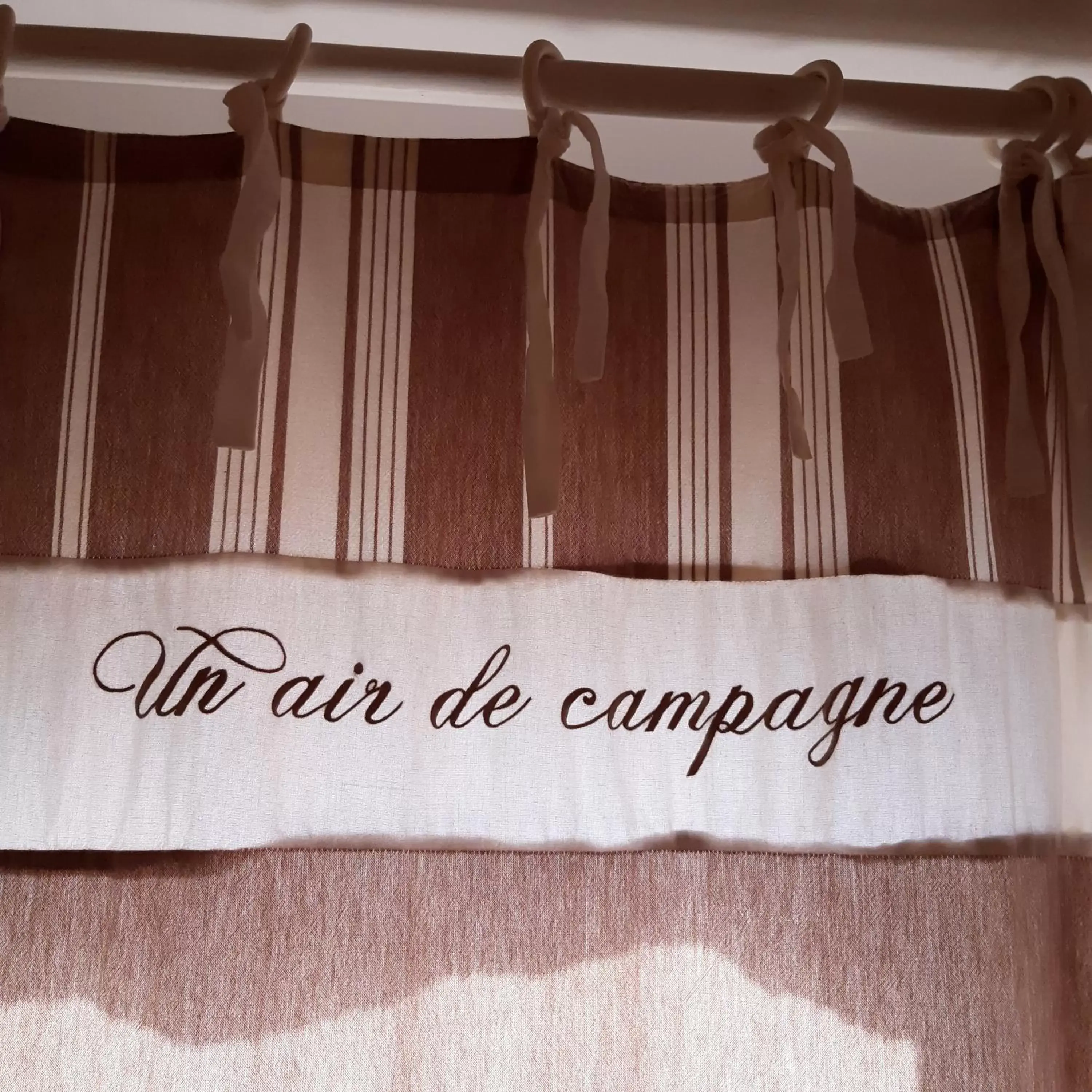 Bedroom in Etoilevacances Chambres d hotes Campagne en Lavande
