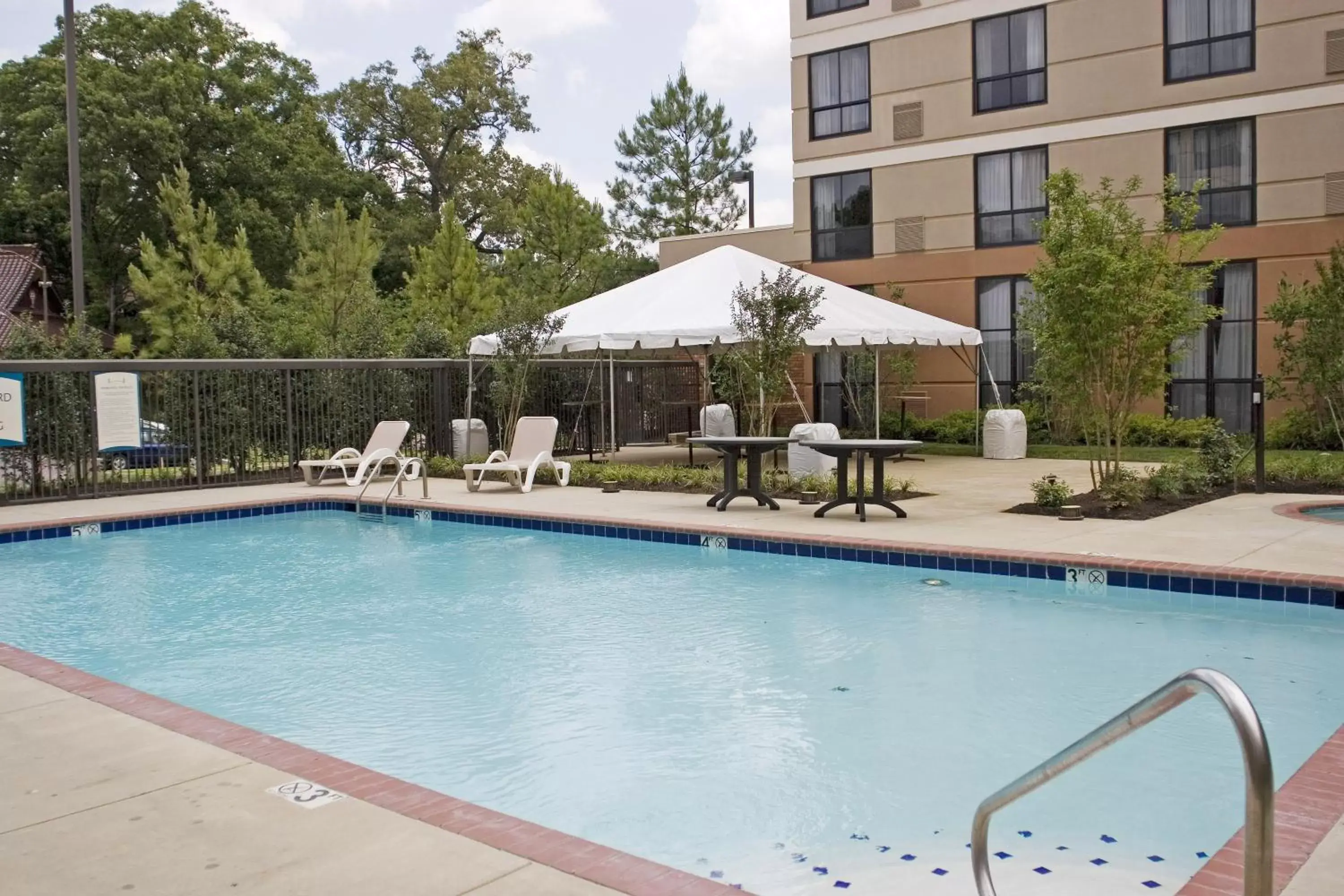 Swimming pool in Staybridge Suites Memphis-Poplar Ave East by IHG Swimming pool in Staybridge Suites Memphis-Poplar Ave East by IHG