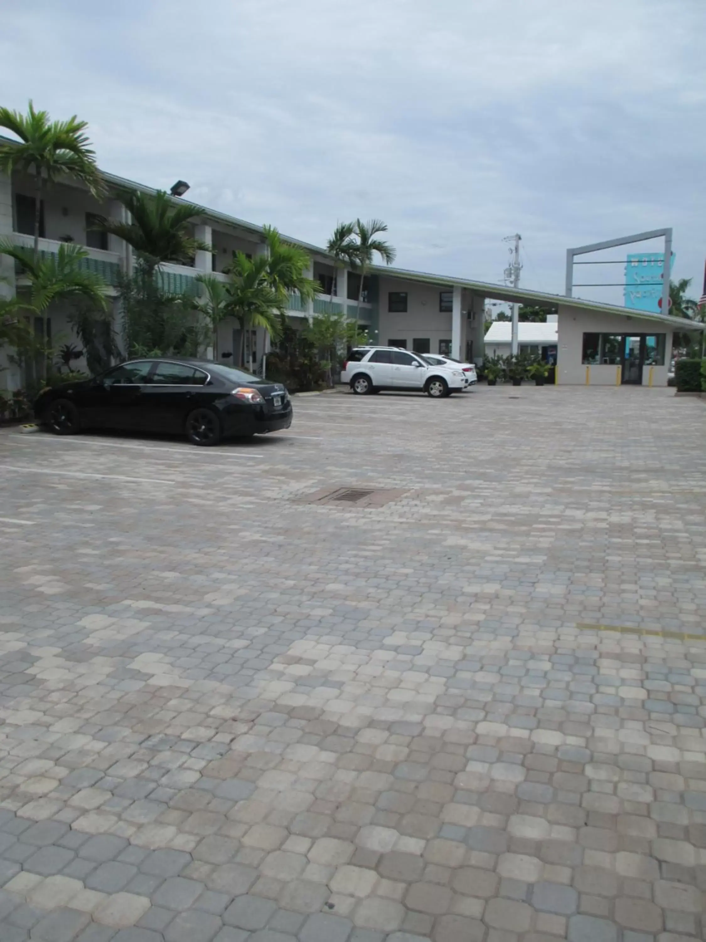 Facade/entrance in Shalimar Motel Facade/entrance in Shalimar Motel