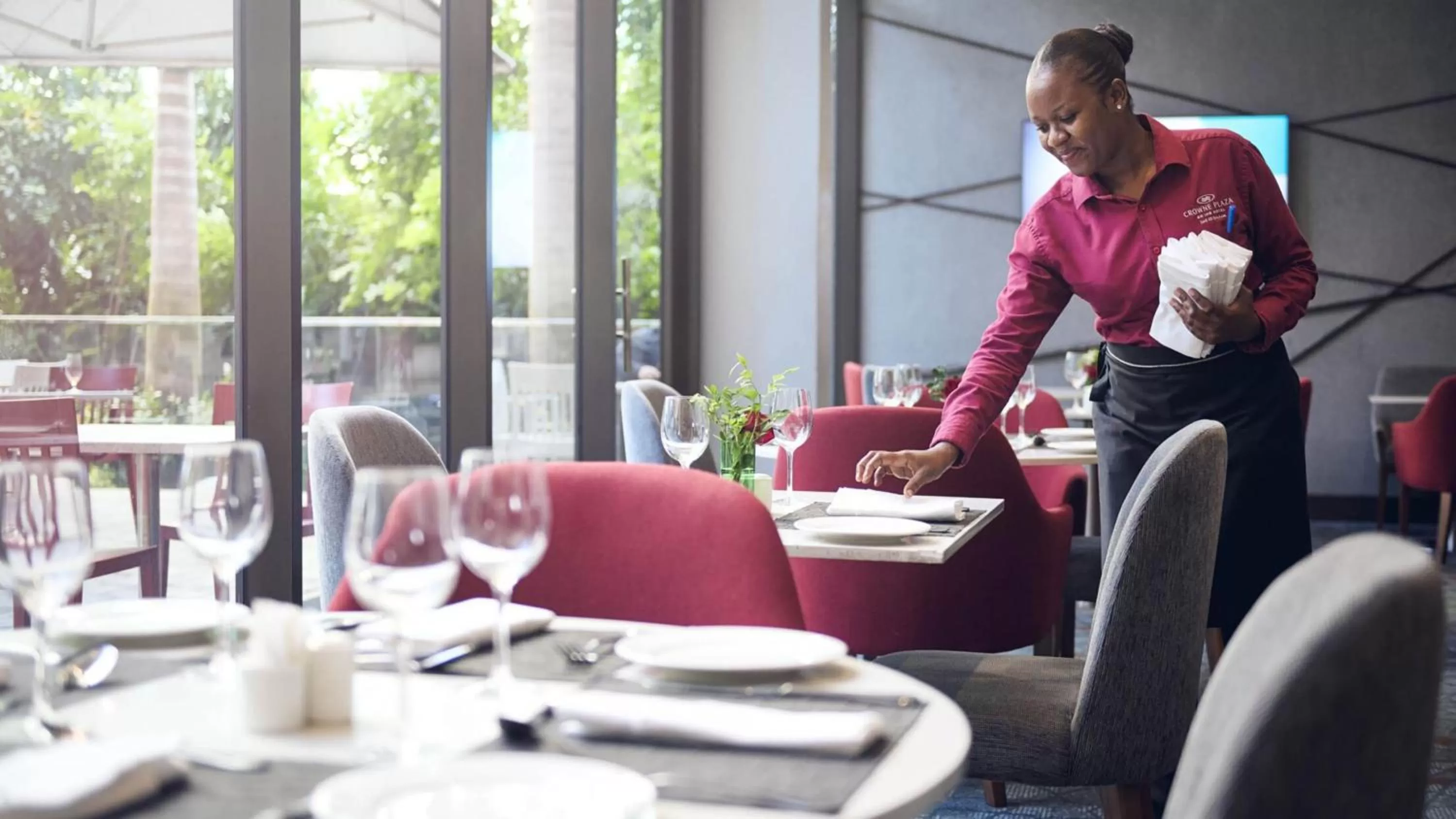 Restaurant/places to eat in Crowne Plaza - Dar Es Salaam by IHG