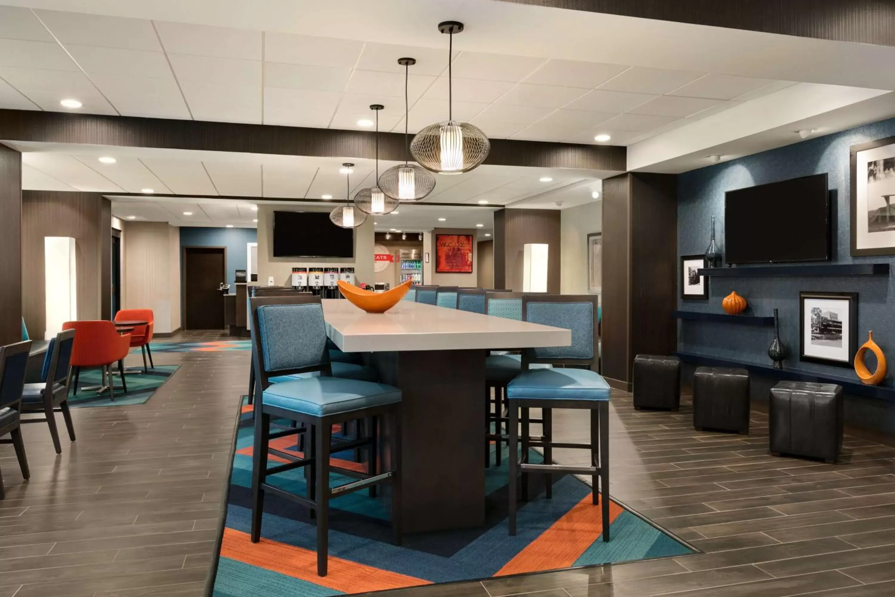 Lobby or reception, Lounge/Bar in Hampton Inn Kernersville