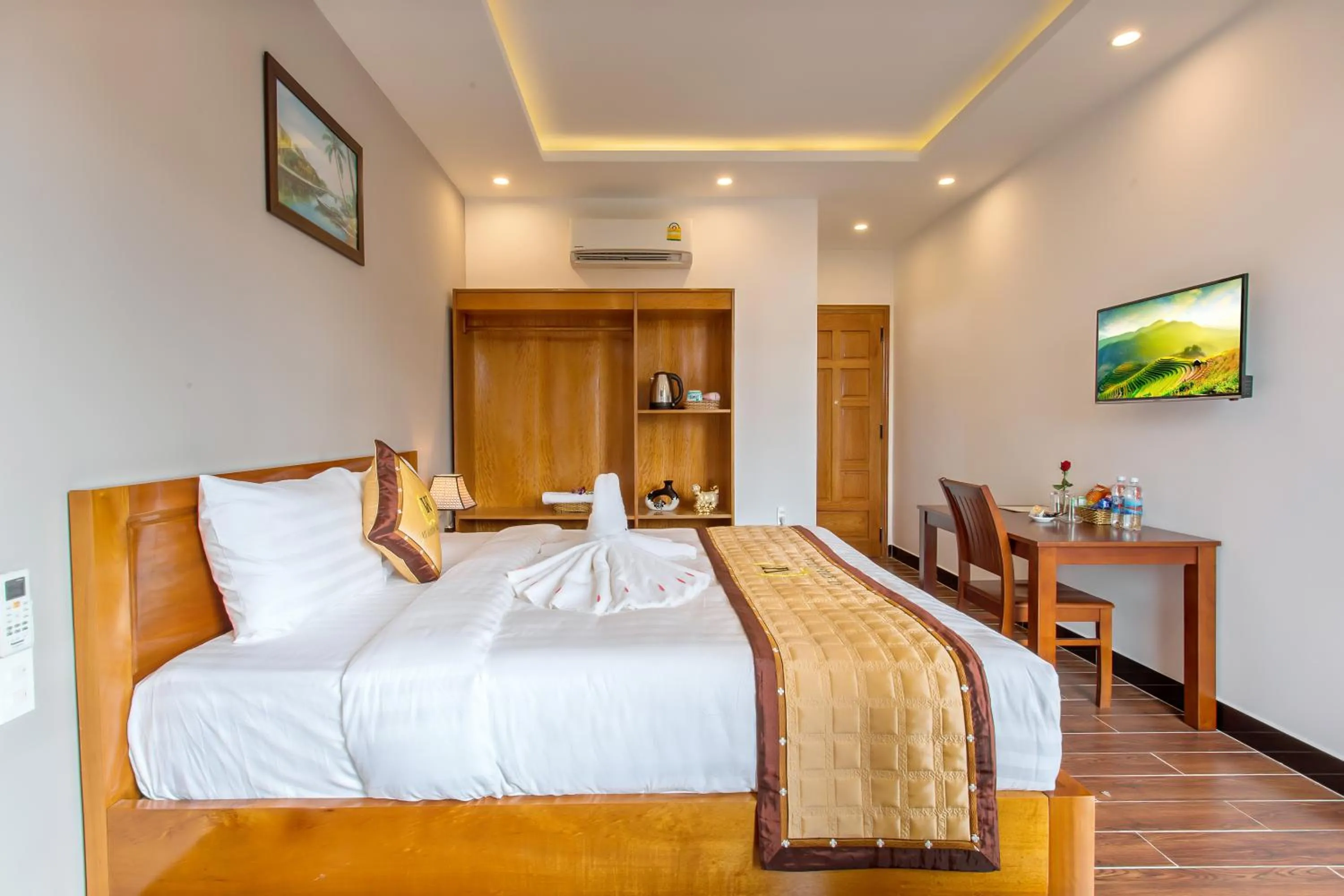 TV and multimedia, Bed in Hoi An Vi Khoa Villa