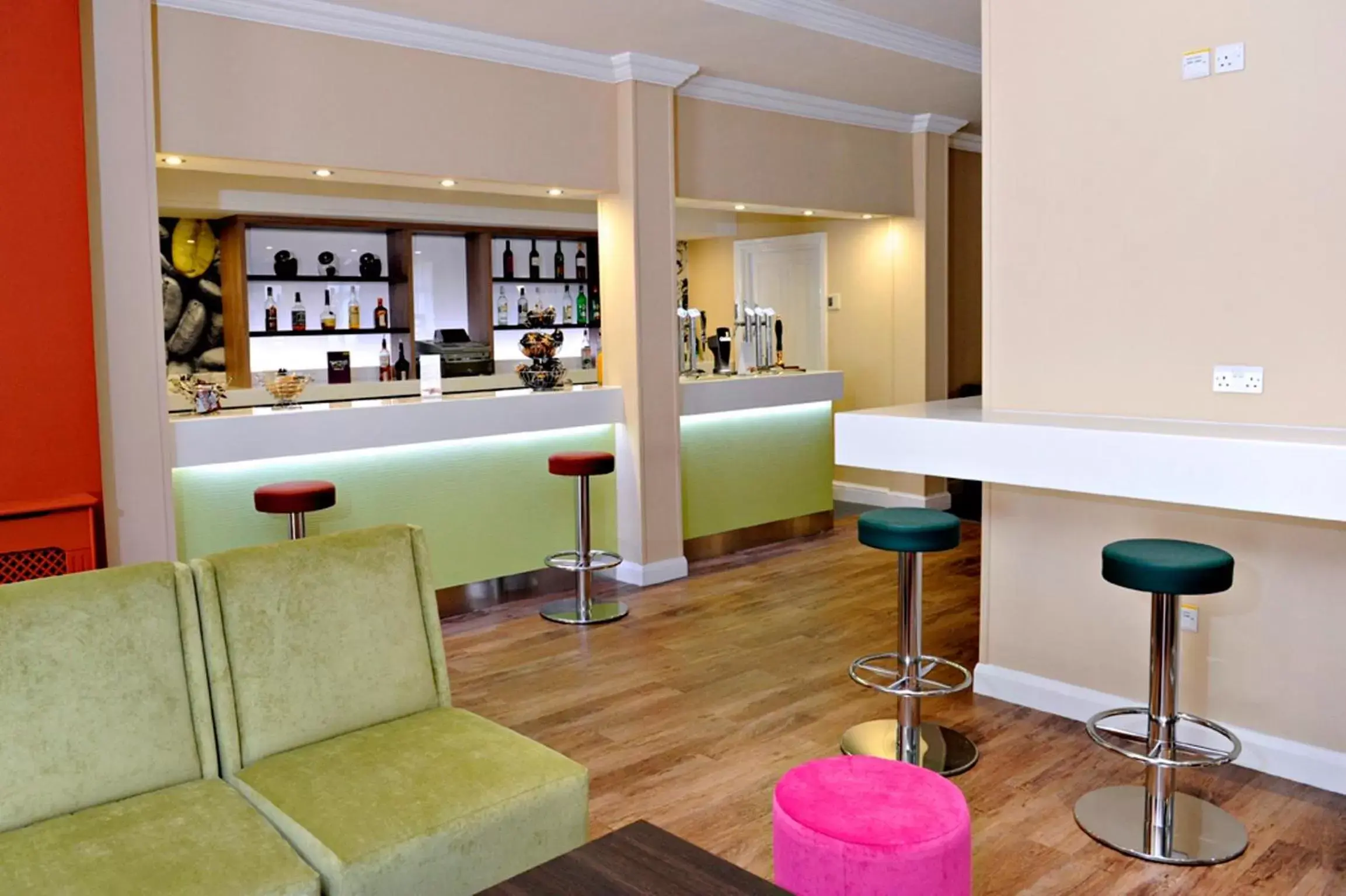 Lounge or bar, Lounge/Bar in Link Hotel