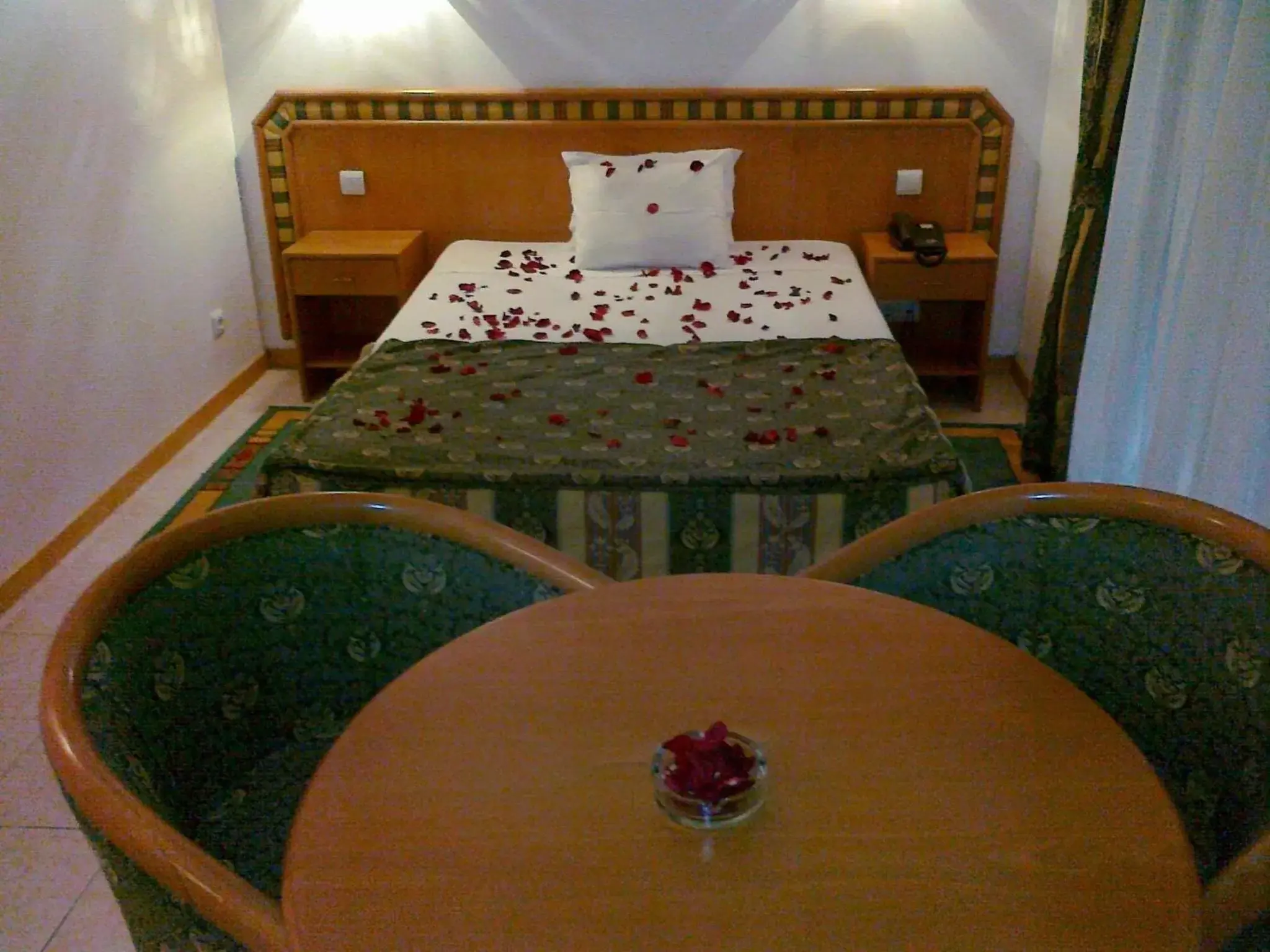 Bed in Real Caparica Hotel