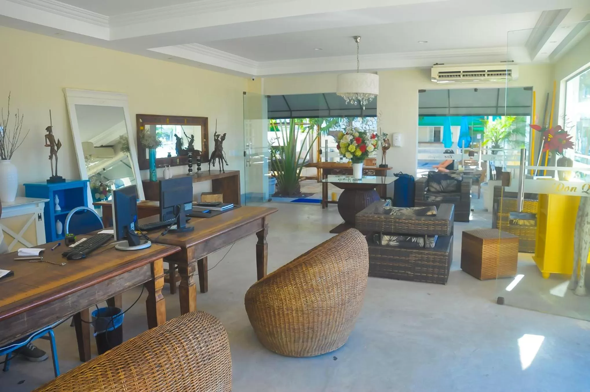 Lobby or reception in Hotel Don Quijote Búzios