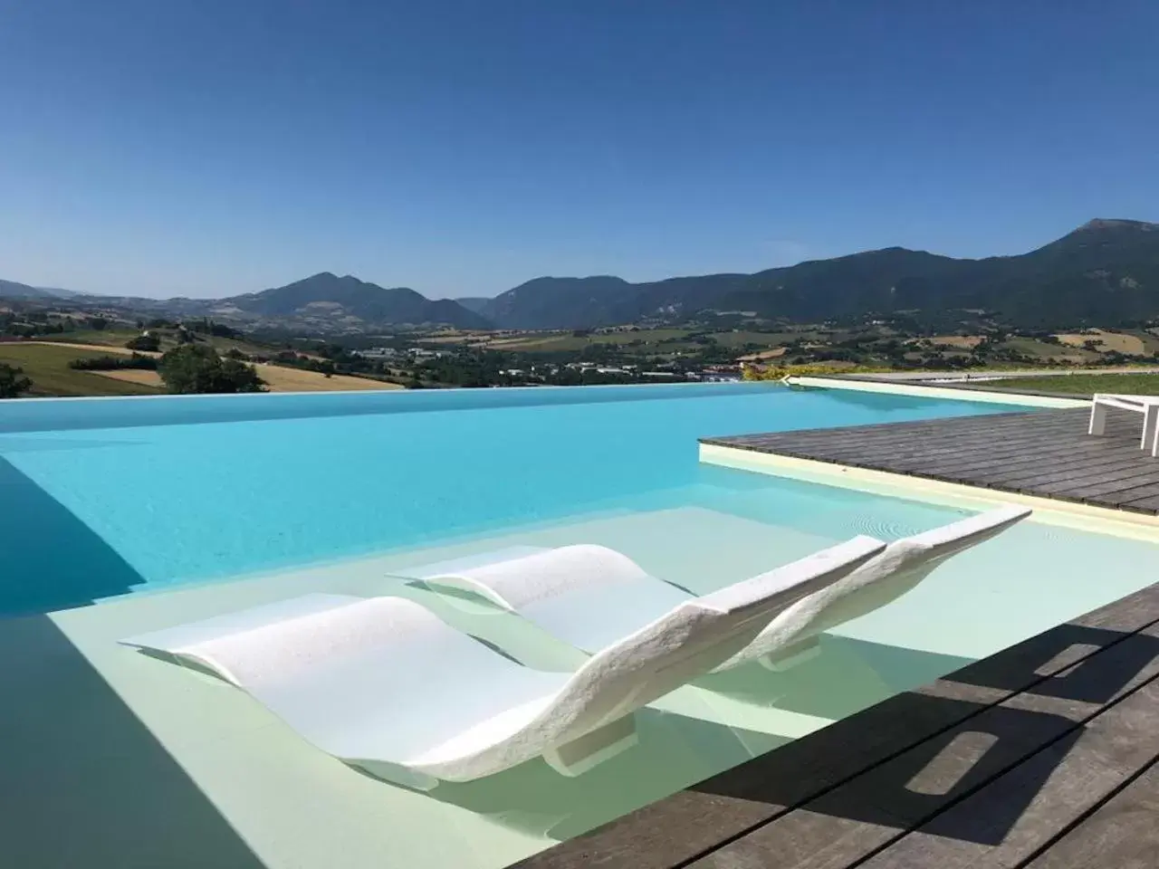 Pool view, Swimming Pool in Serre Alte Landscape Luxury Rooms