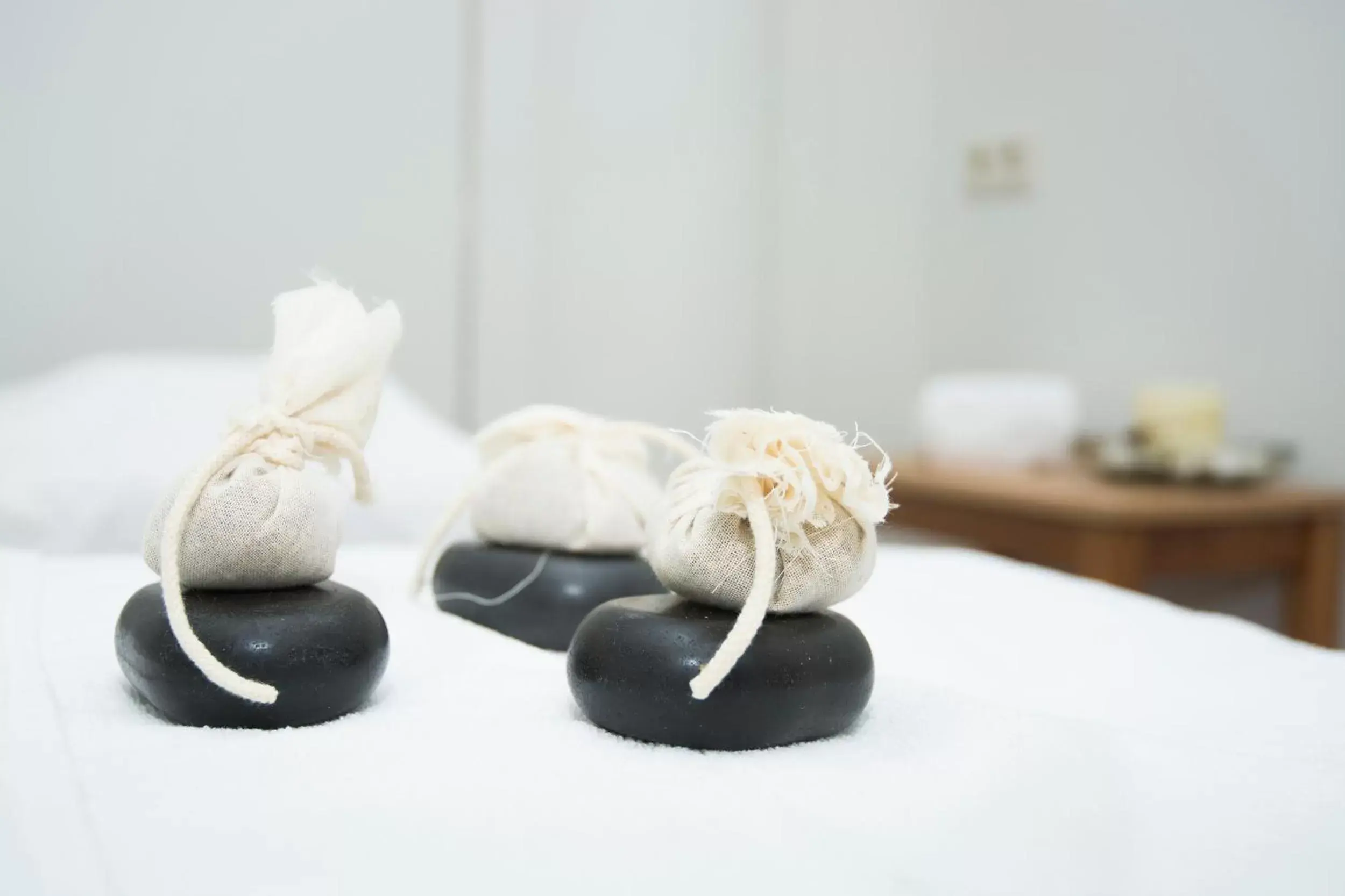 Massage, Bed in Hotel Rainha D. Amélia, Arts & Leisure Massage, Bed in Hotel Rainha D. Amélia, Arts & Leisure