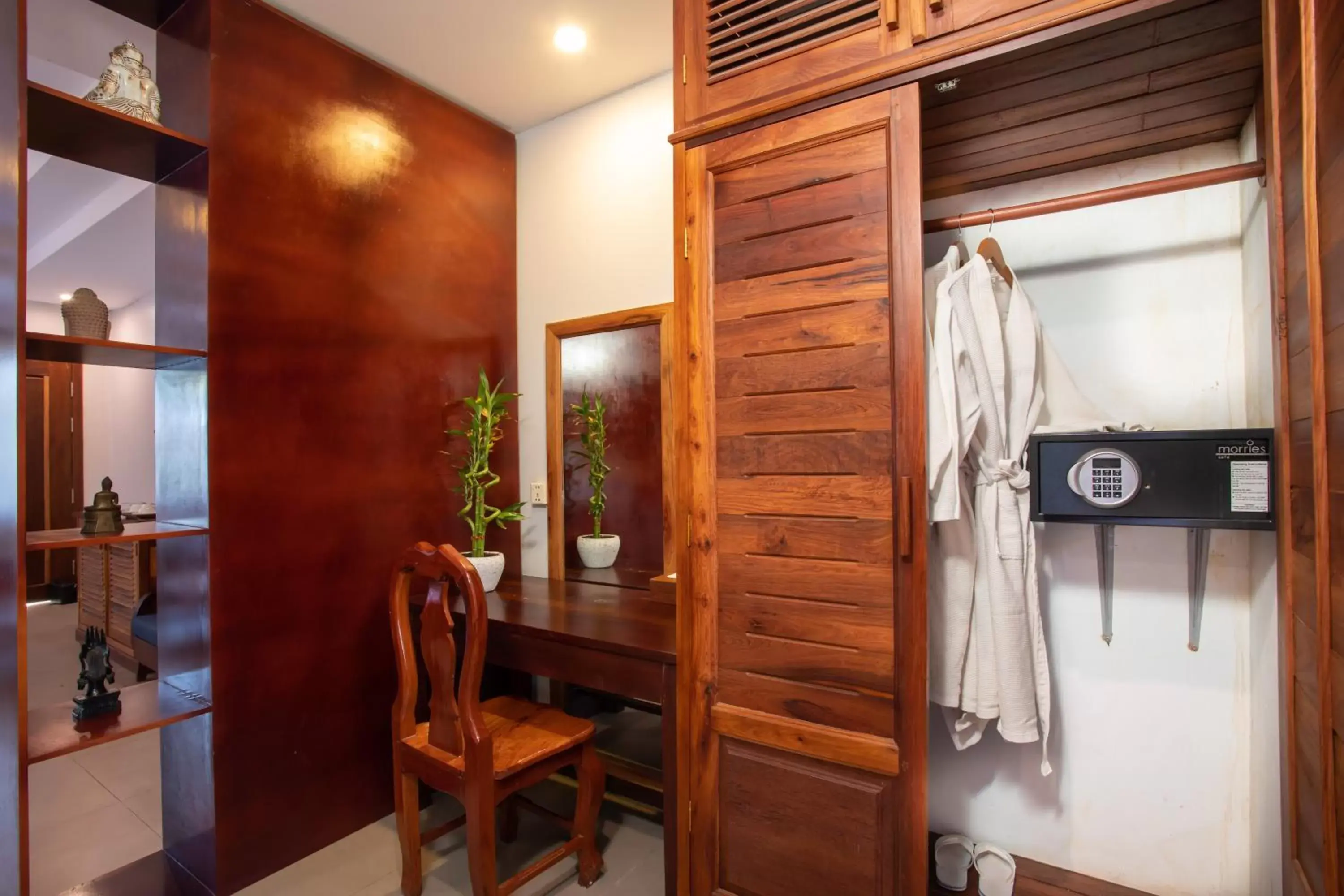 Bathroom in Indra Porak Residence Hotel