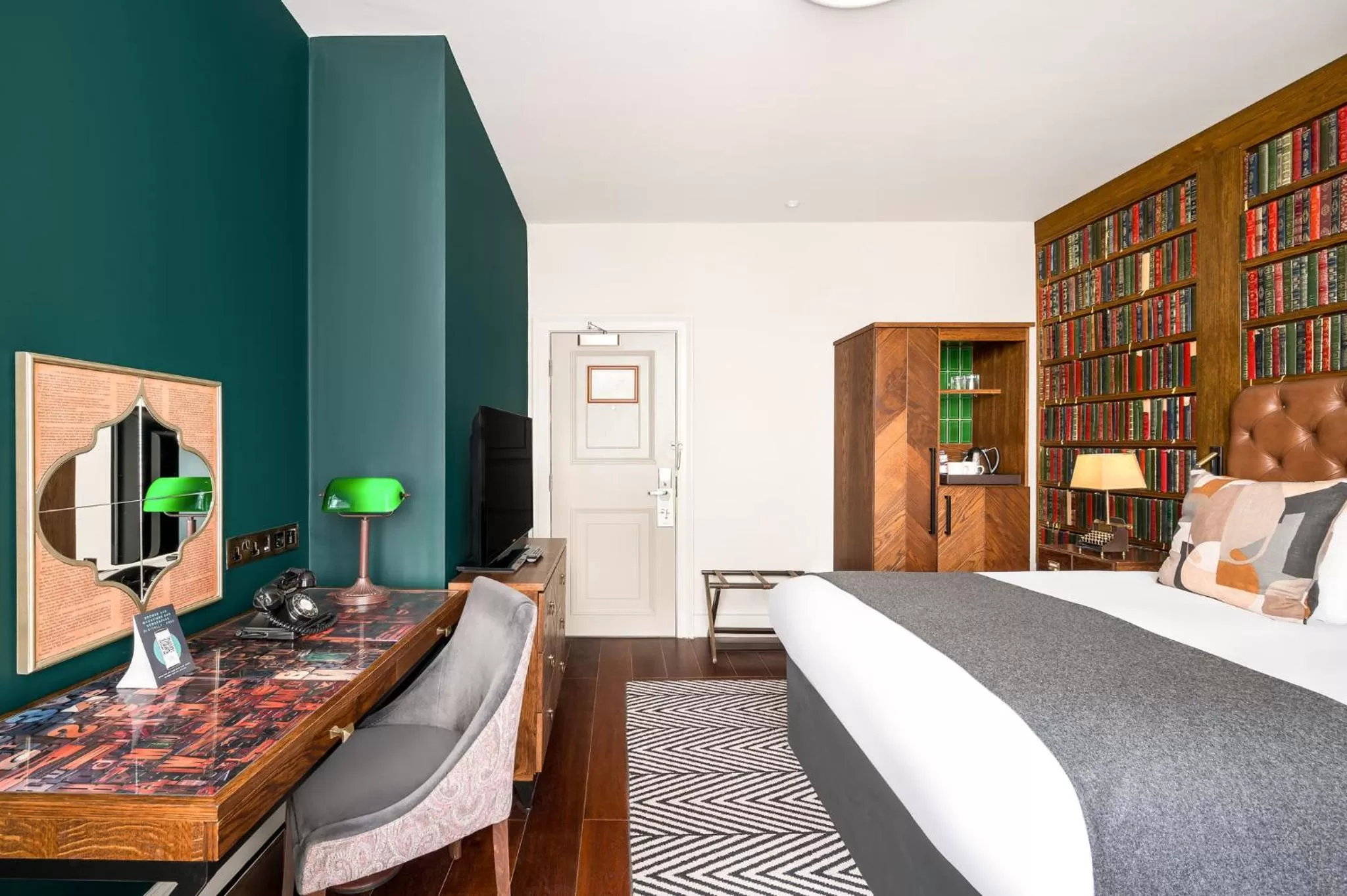 Photo of the whole room, Bed in Hotel Indigo - Edinburgh - Princes Street by IHG