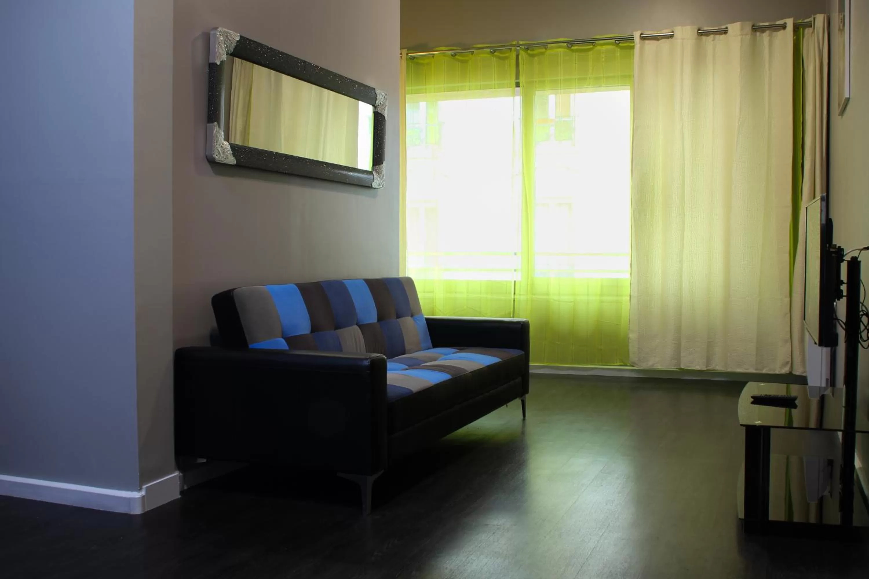 One-Bedroom Apartment in Hôtel De France