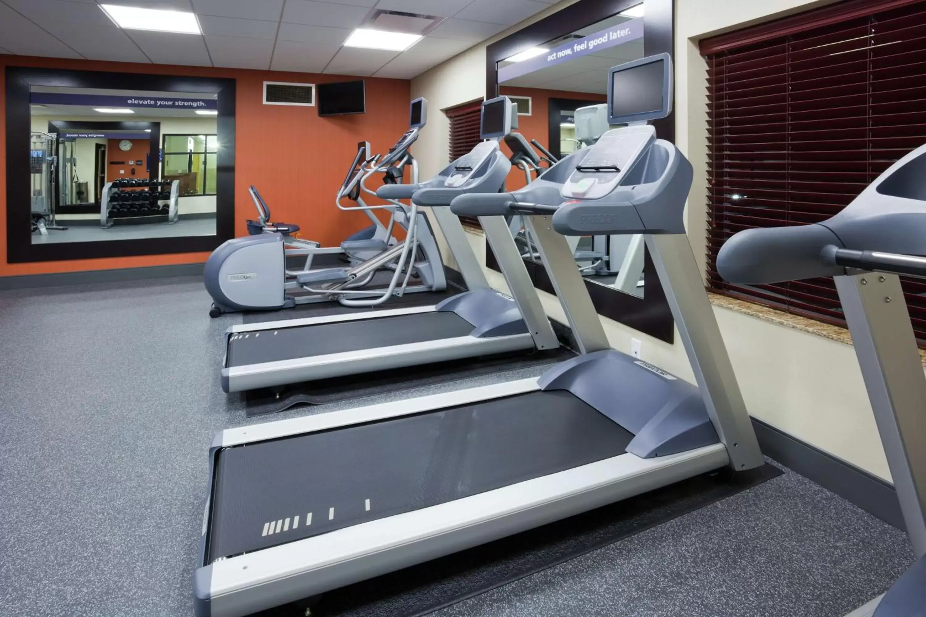 Fitness centre/facilities in Hampton Inn & Suites Minneapolis West/ Minnetonka Fitness centre/facilities in Hampton Inn & Suites Minneapolis West/ Minnetonka
