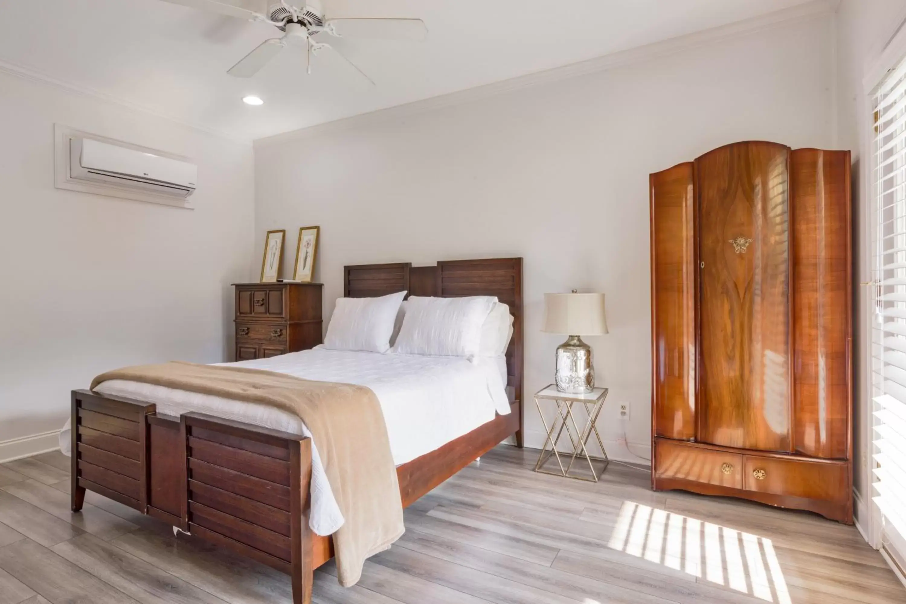 Queen Suite in 27 on Park Boutique Hotel & Venue Queen Suite in 27 on Park Boutique Hotel & Venue