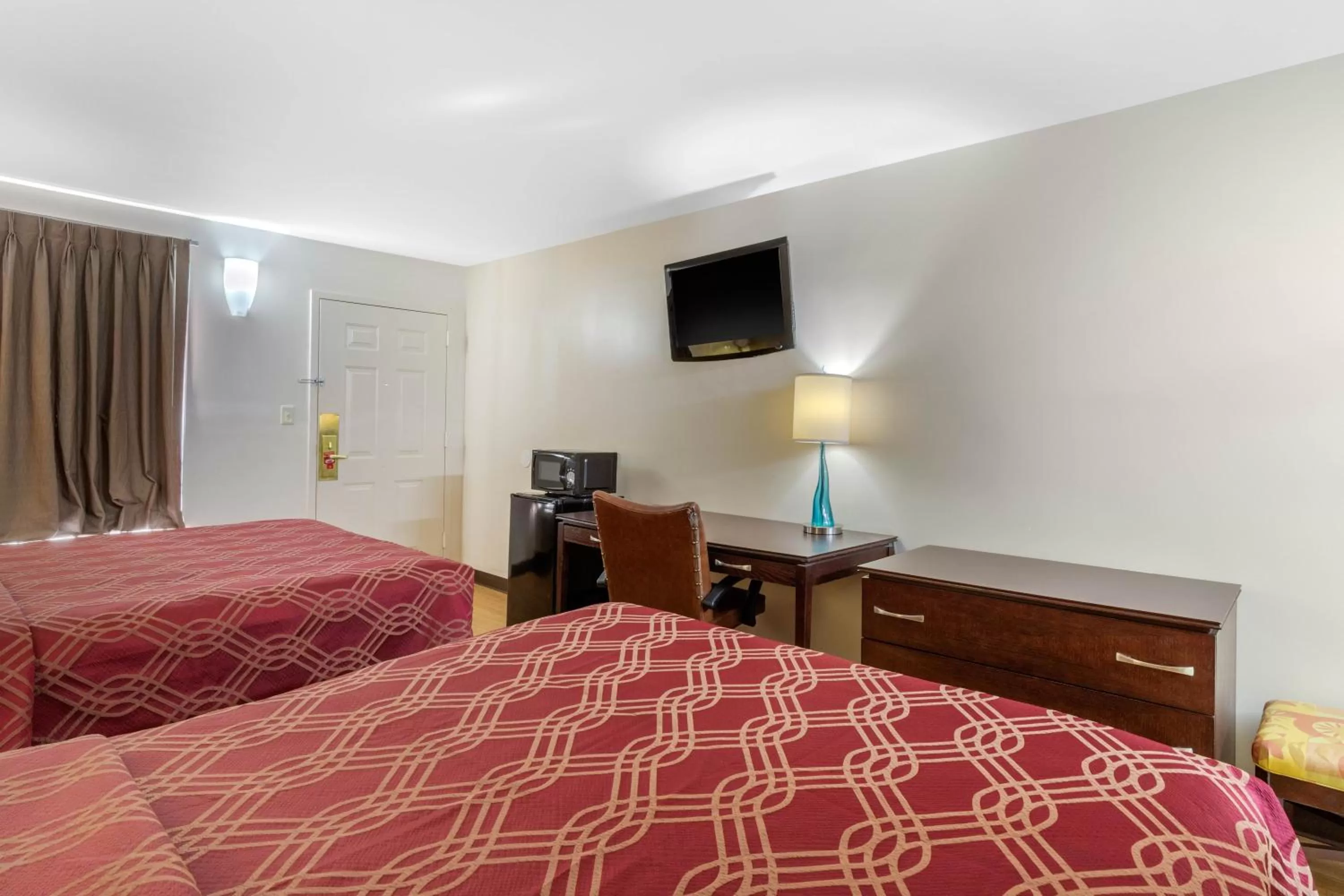 Bedroom, Bed in Econo Lodge Gaffney