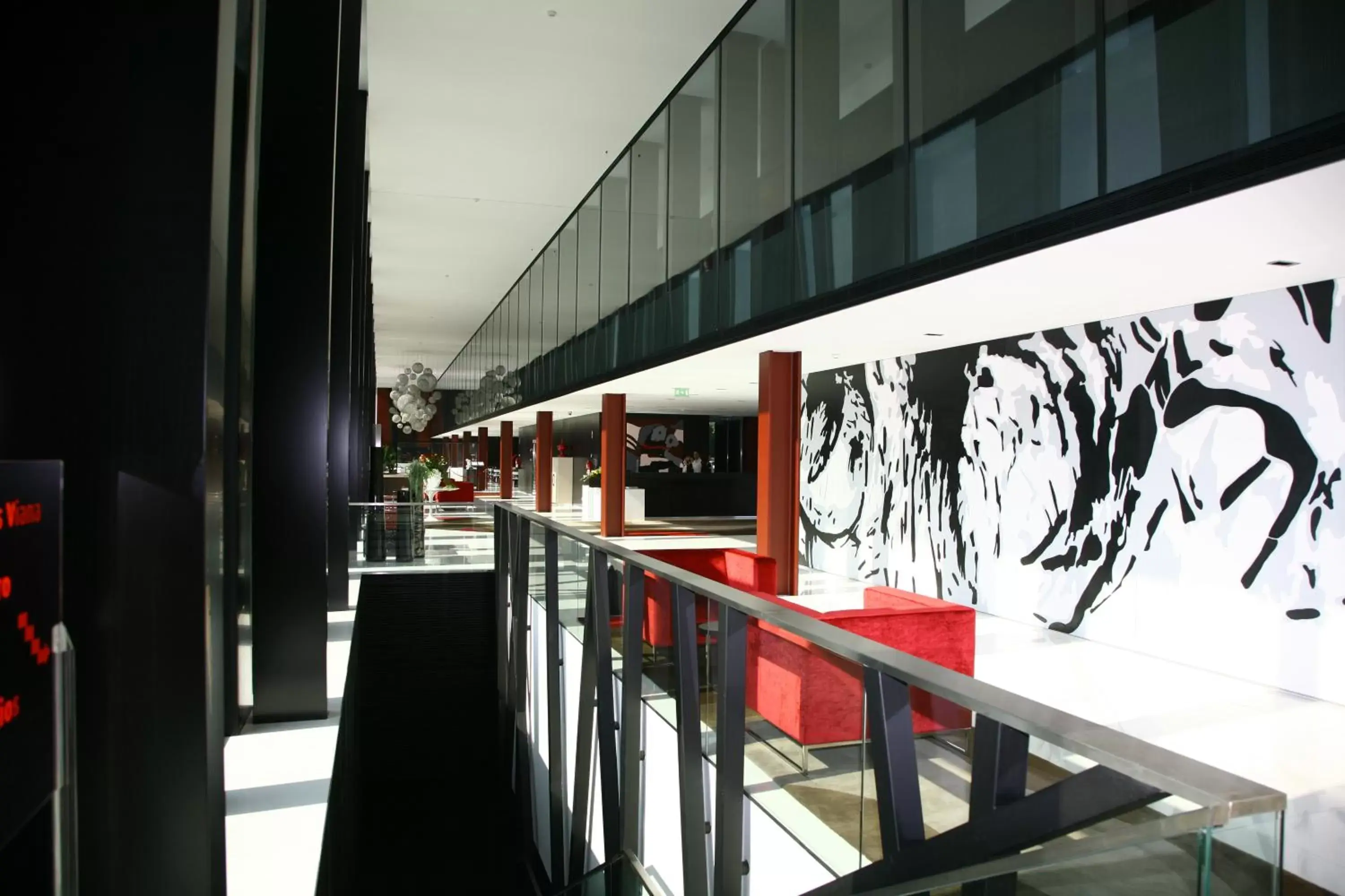 Lobby or reception, Balcony/Terrace in Axis Viana Business & SPA Hotel