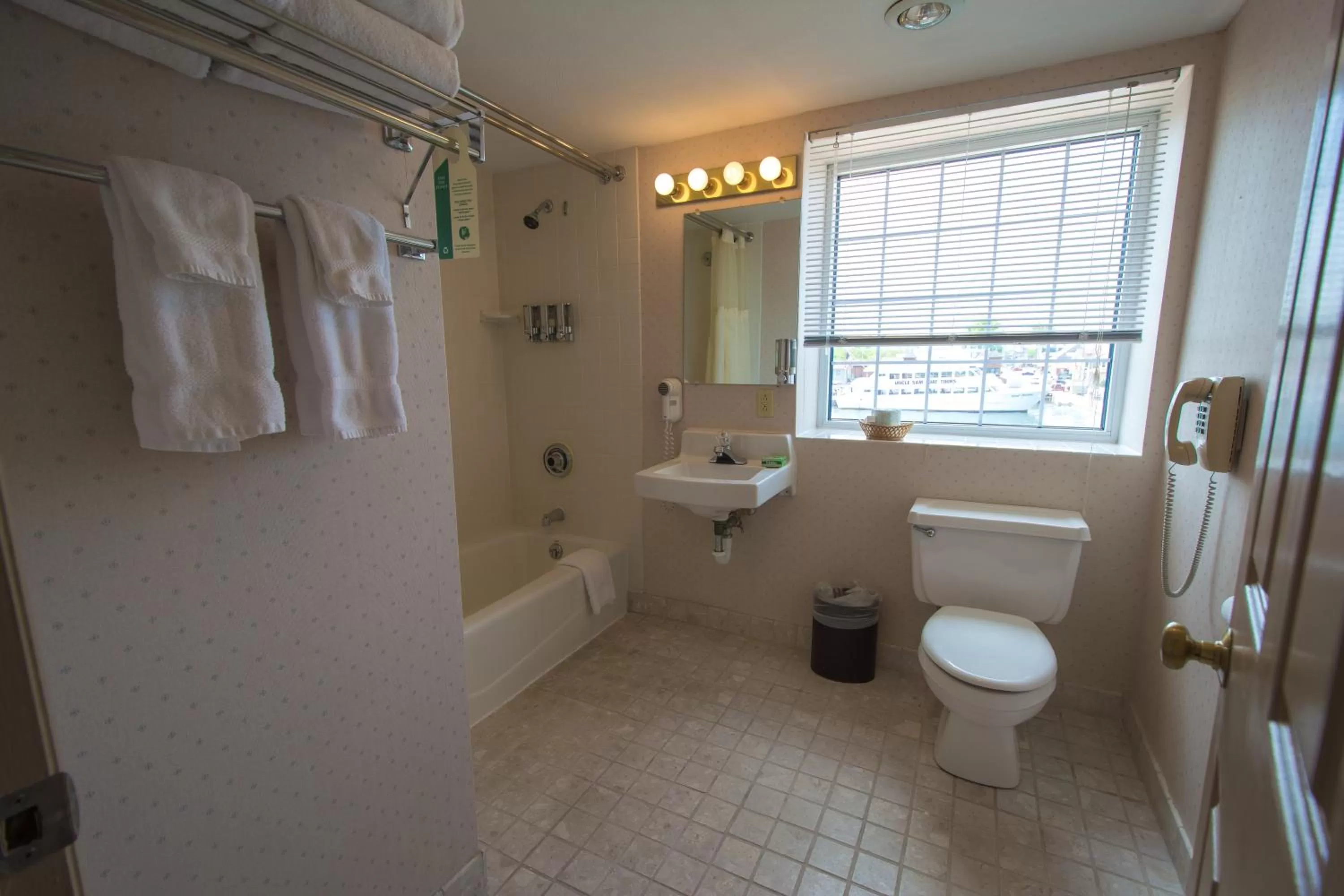 Bathroom in Riveredge Resort Hotel