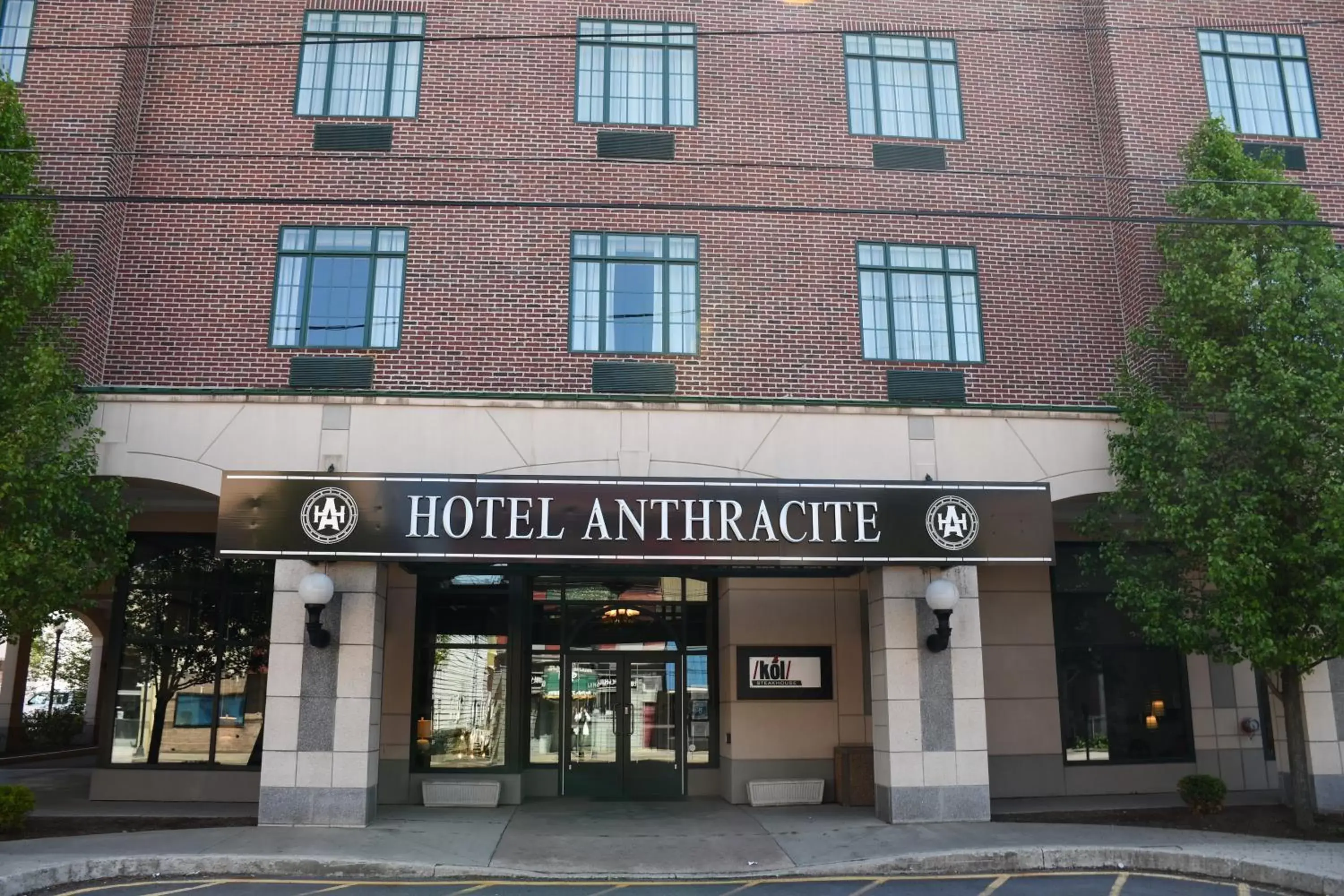 Property Building in Hotel Anthracite