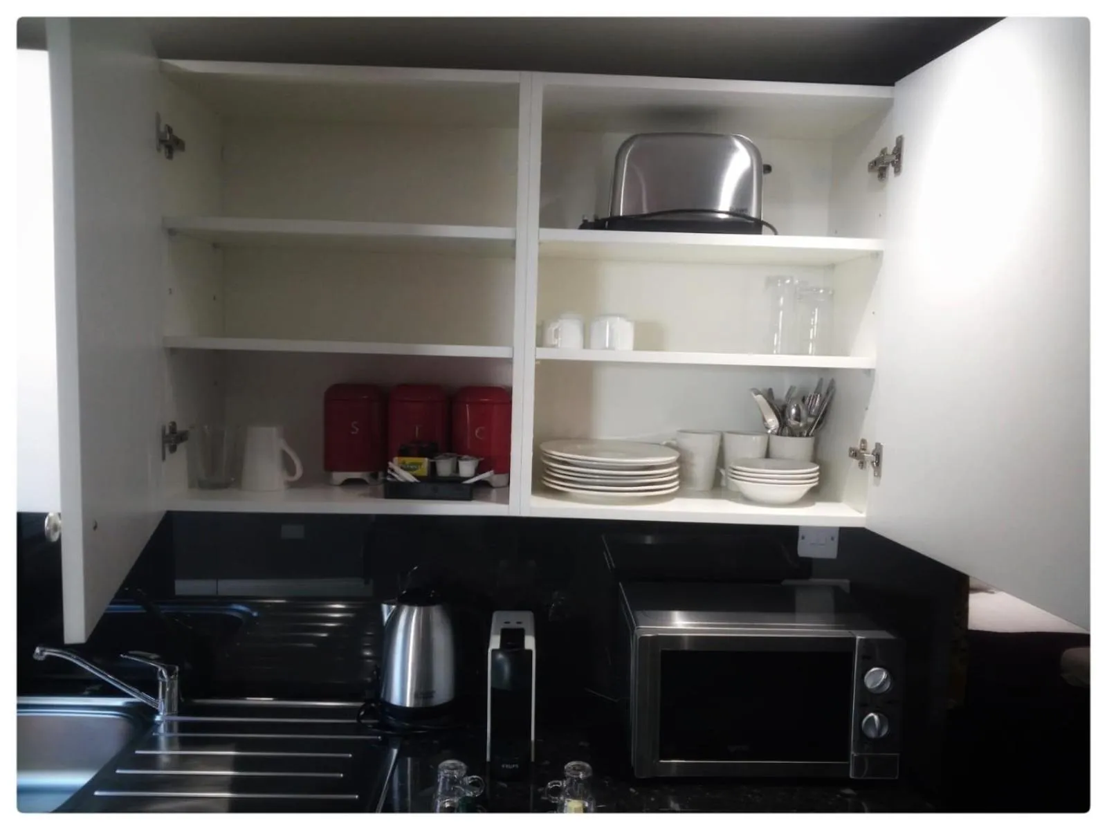 One-Bedroom Chalet in The Melville Hotel by Rokxy- Kings Cross