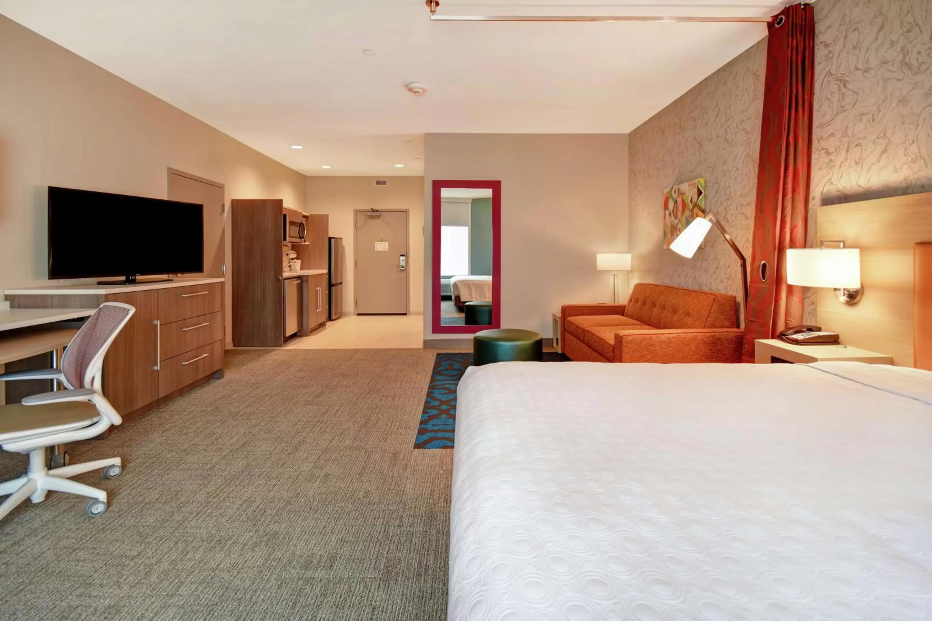 Bedroom, Bed in Home2 Suites by Hilton Harvey New Orleans Westbank