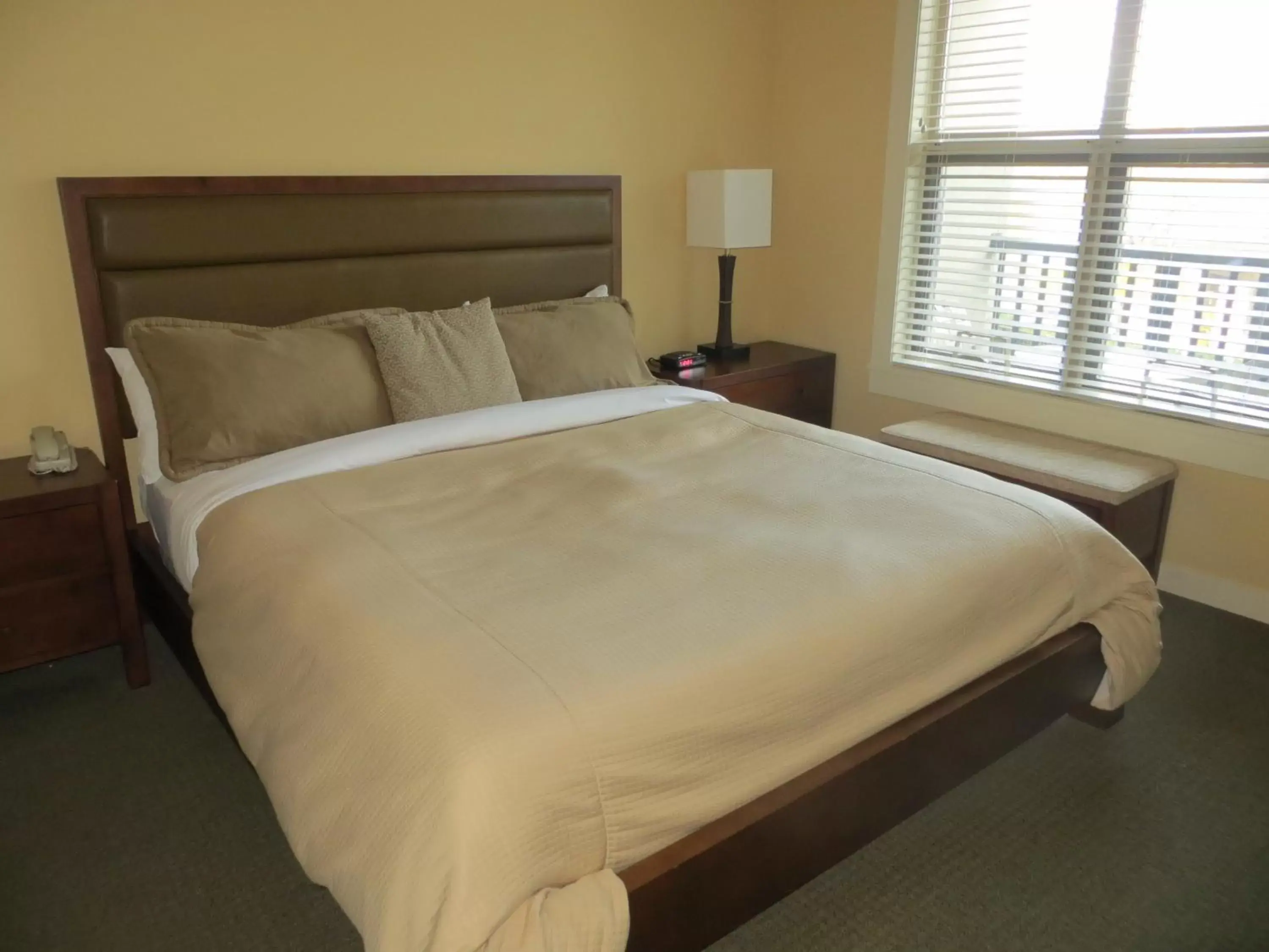 Bed in Walnut Beach Resort