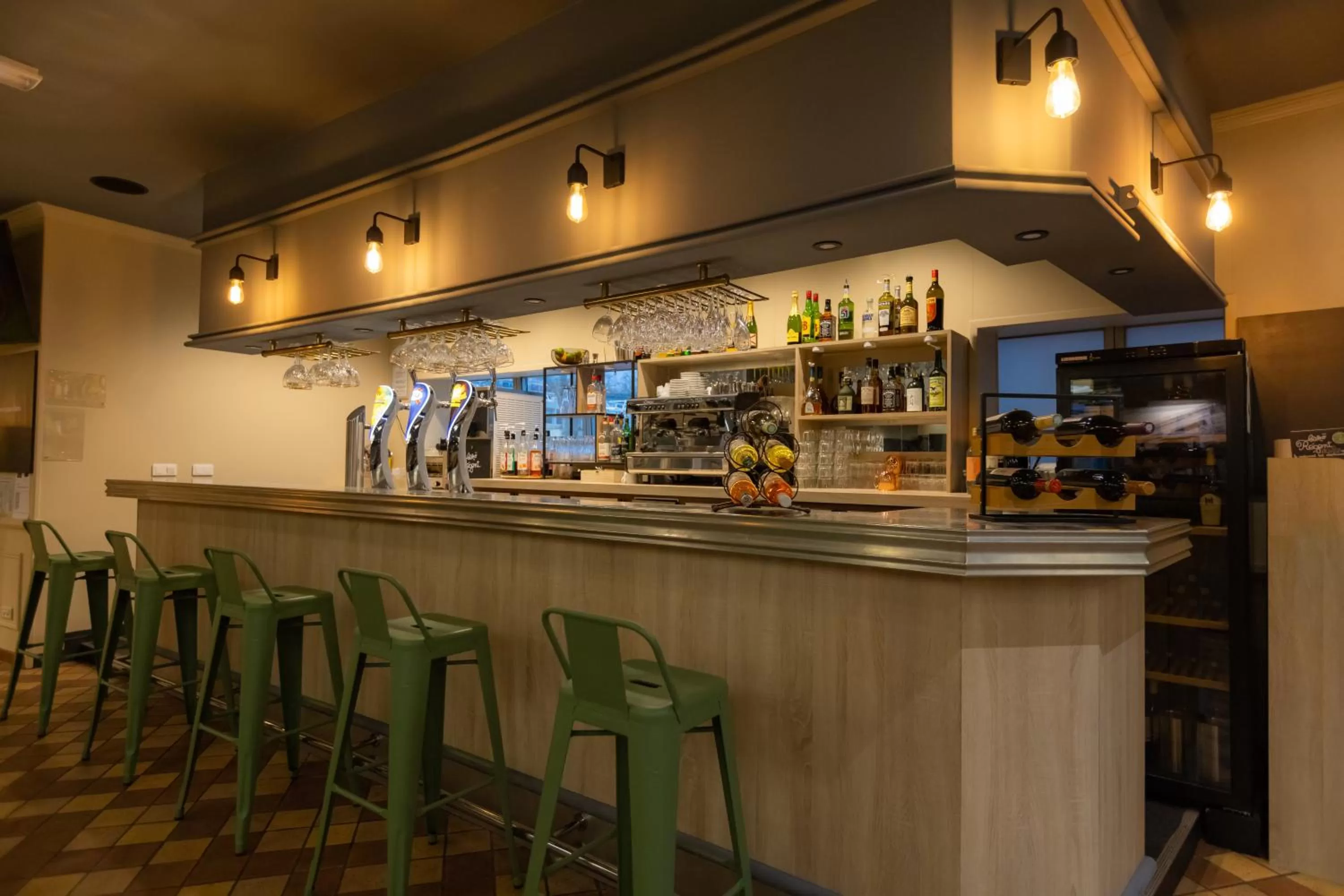 Restaurant/places to eat in ibis Besançon Centre la City