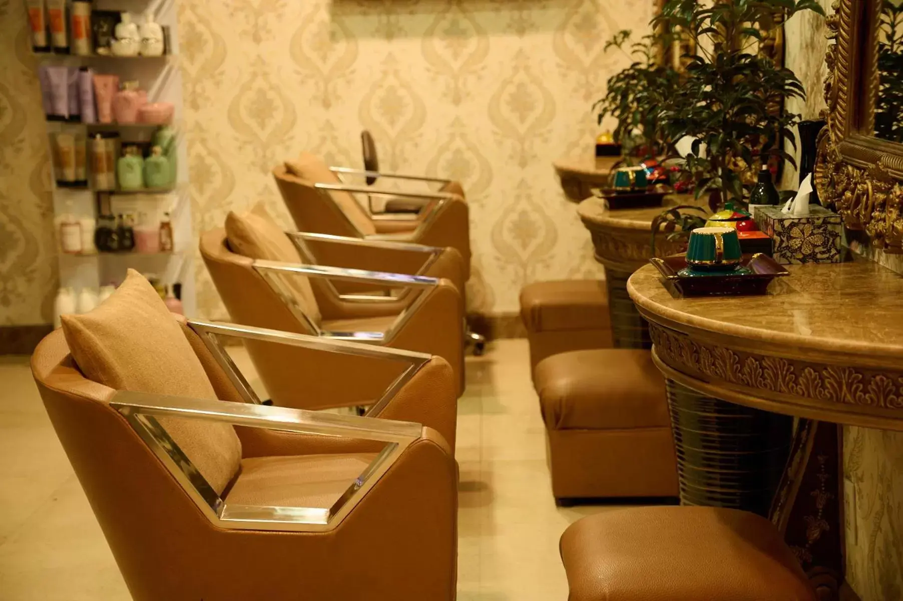 hair dryier, Restaurant/Places to Eat in Hotel Grand Saigon