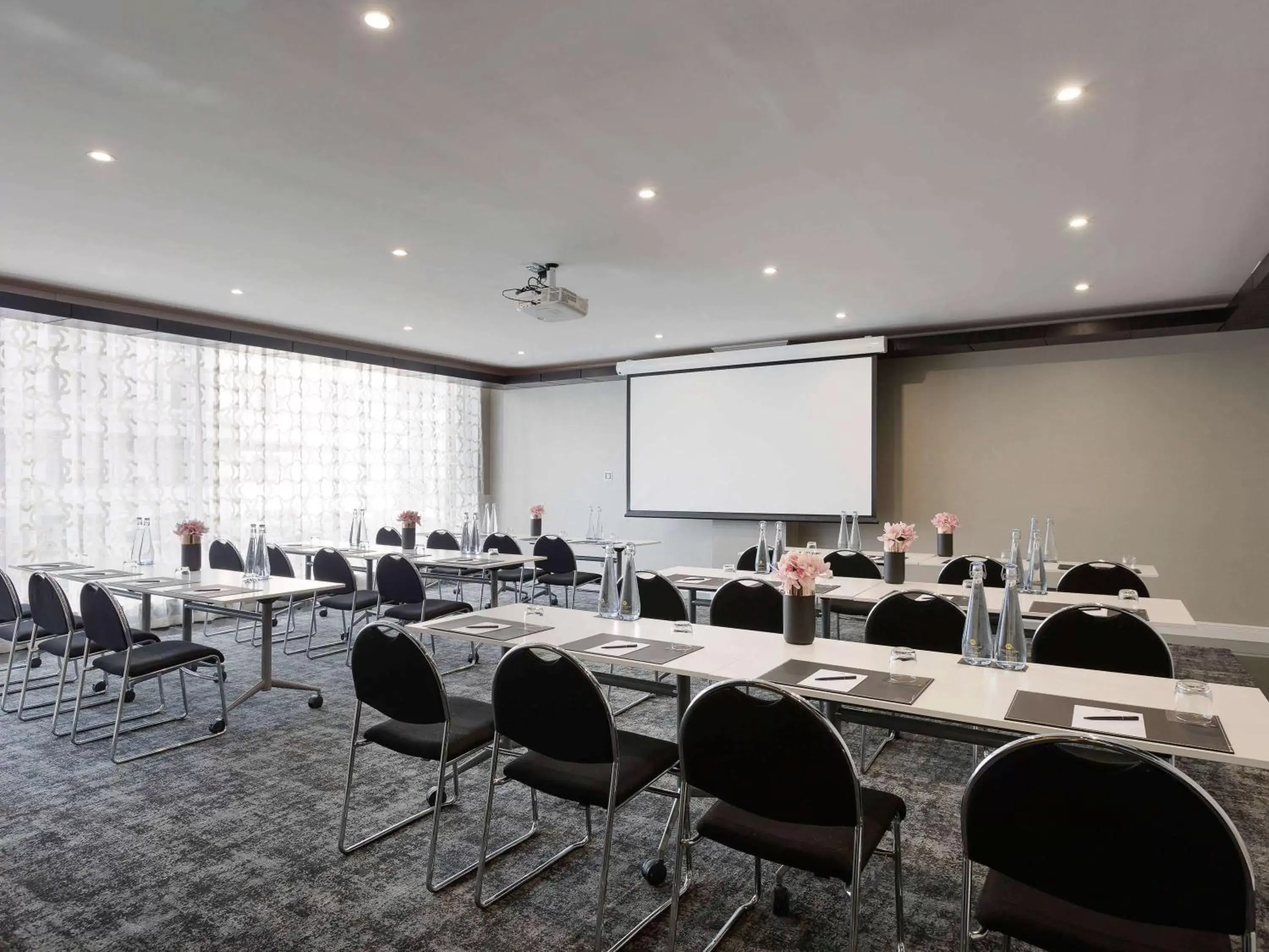 Meeting/conference room in Mövenpick Hotel Auckland