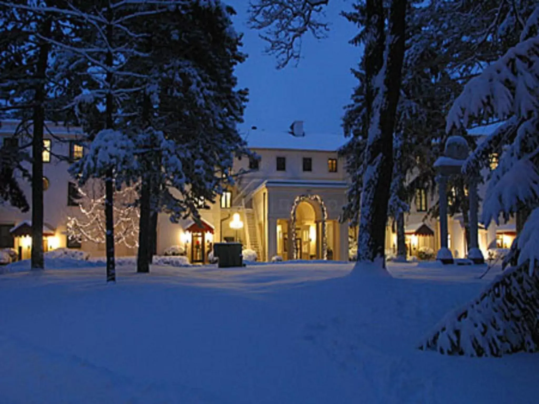 Facade/entrance, Winter in Geneva On The Lake Boutique Resort Hotel