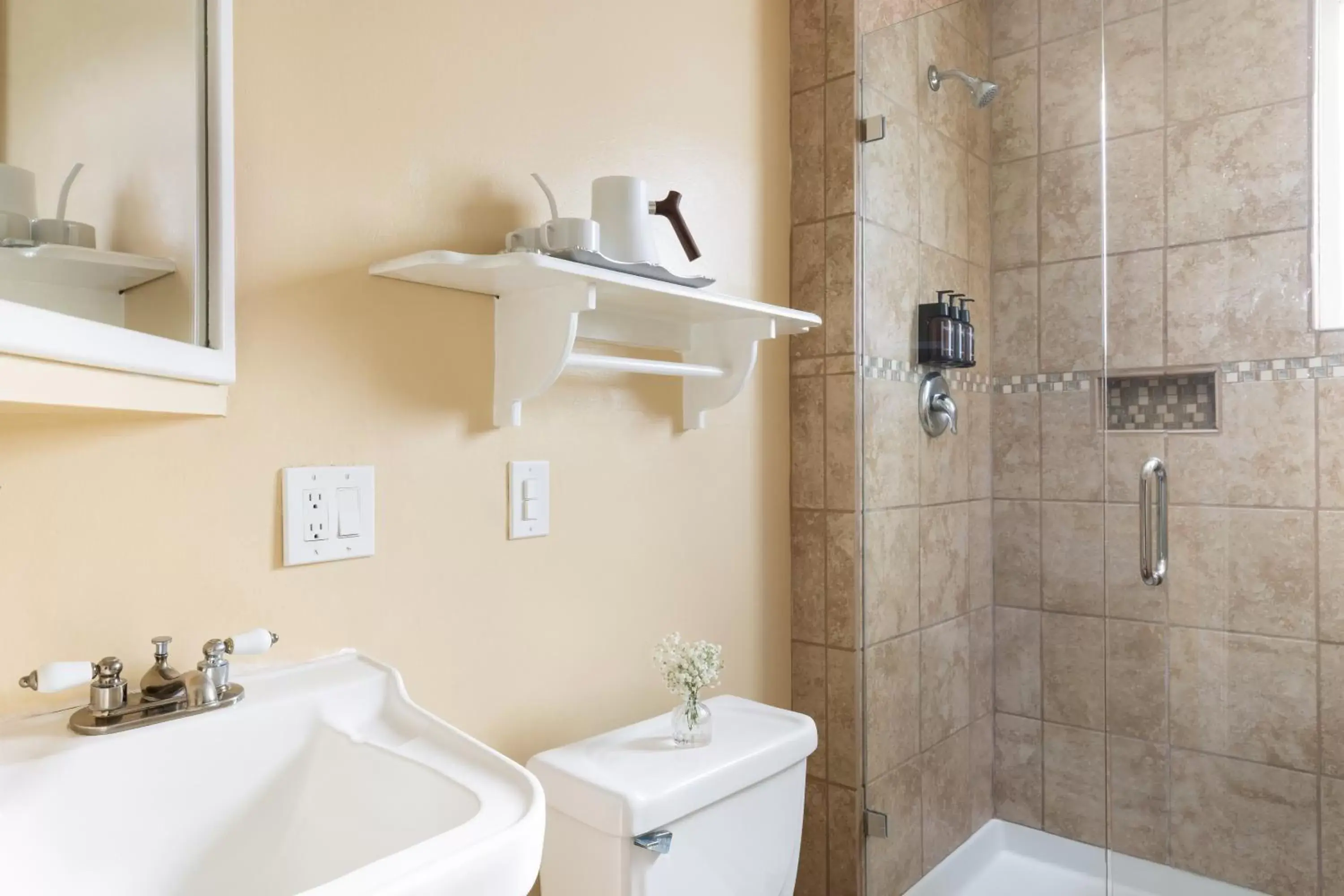 Victorian Room in Centrella Hotel, a Kirkwood Collection Hotel Victorian Room in Centrella Hotel, a Kirkwood Collection Hotel