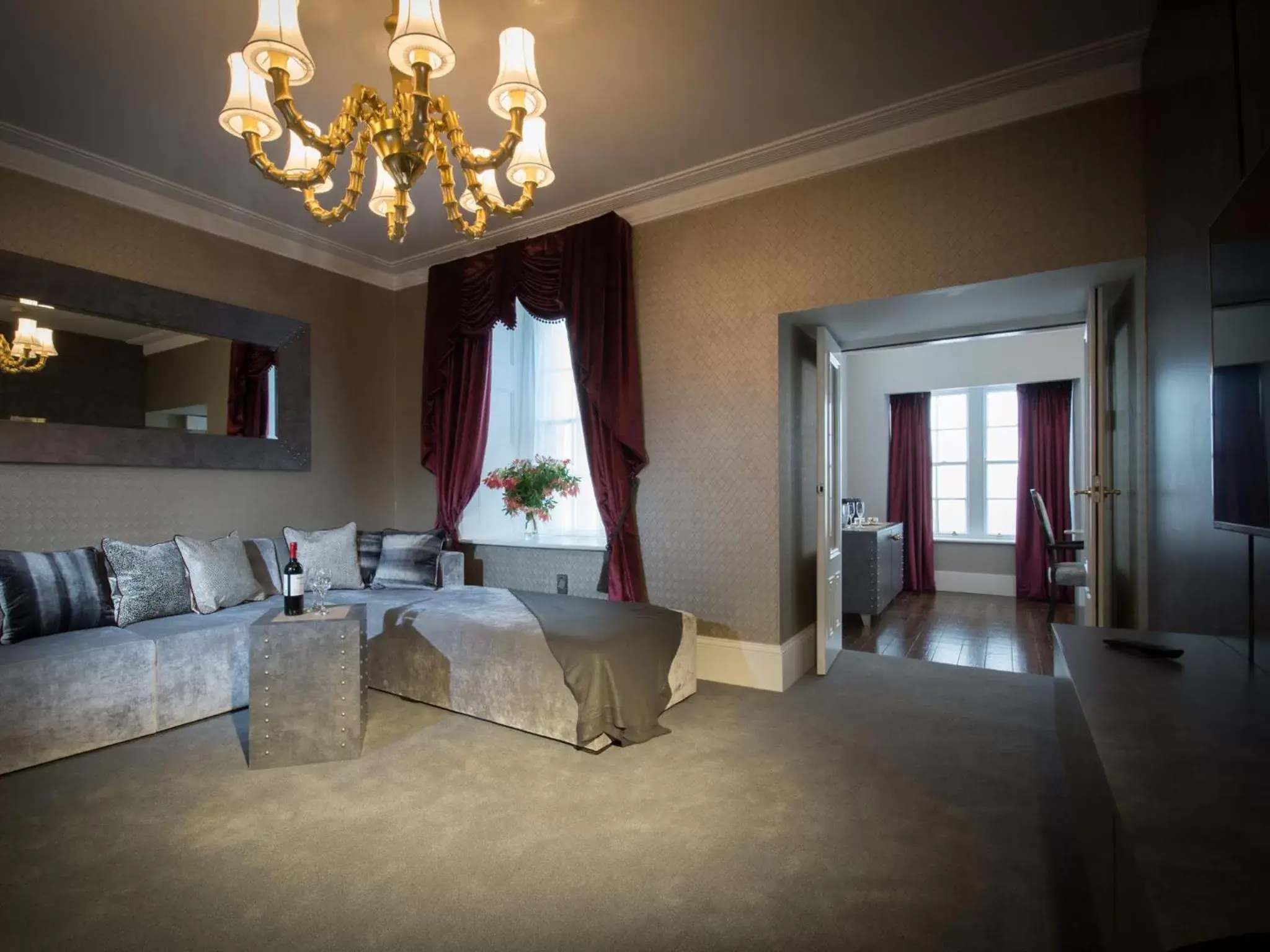 Living room, Seating Area in Oriel House Hotel