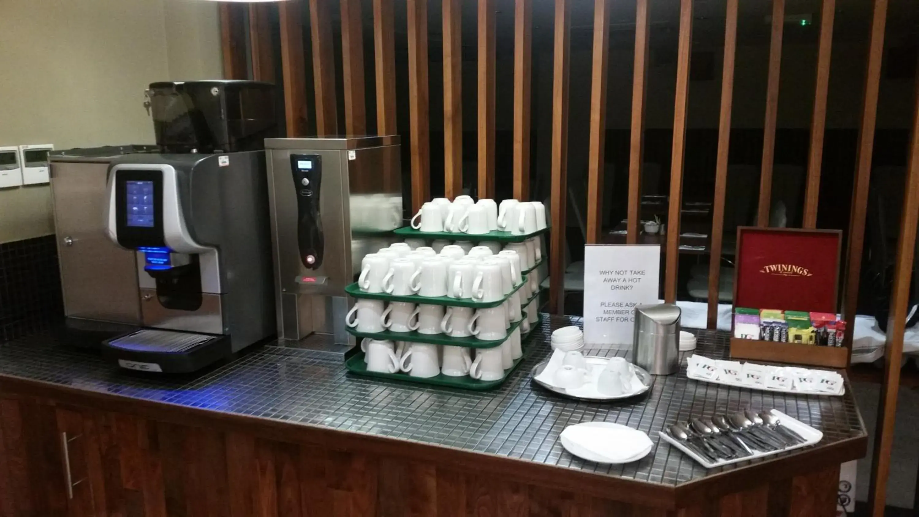 Breakfast, Coffee/Tea Facilities in Legacy Preston International Hotel