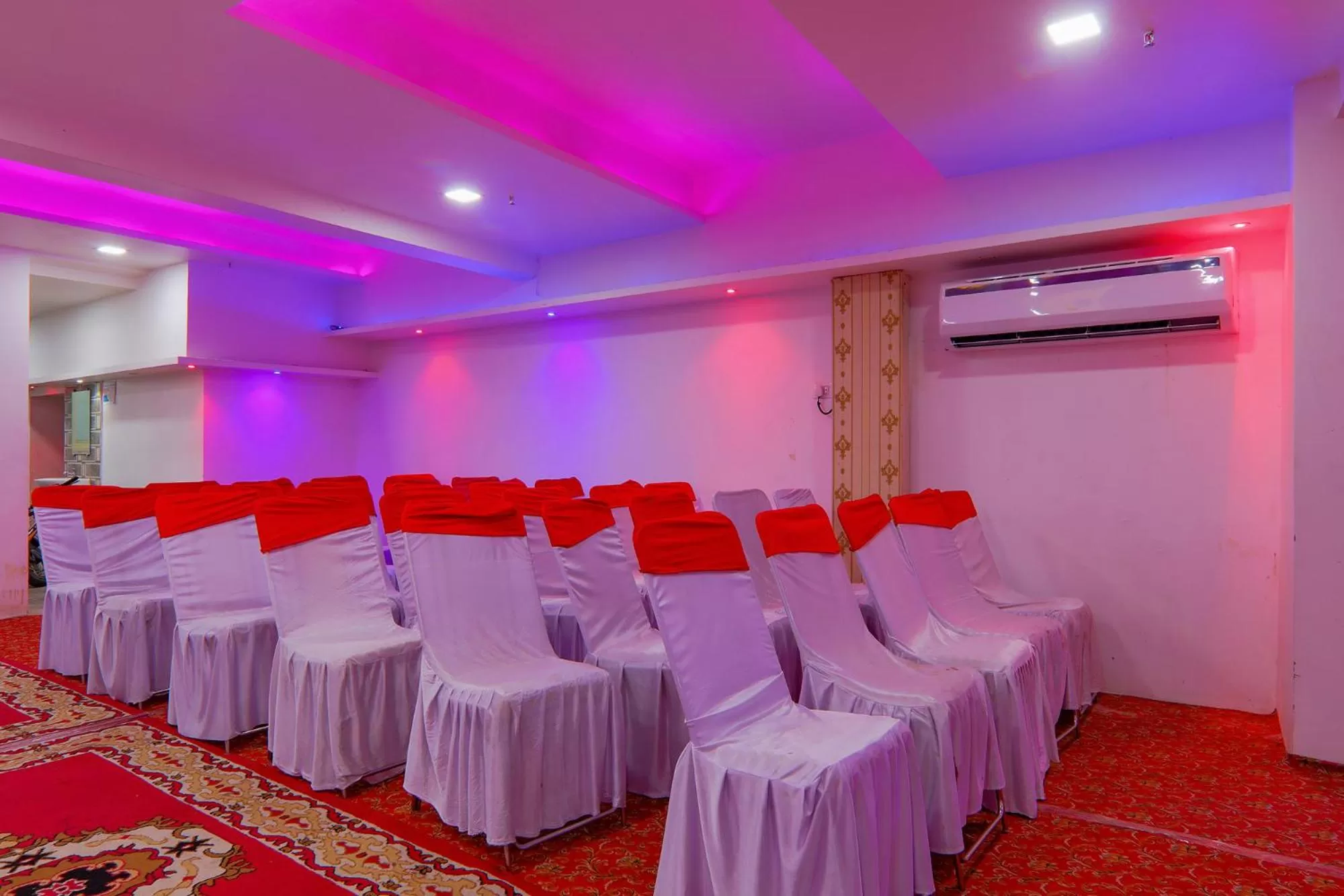 Banquet/Function facilities in Via Moti Mahal - Sarnath museum