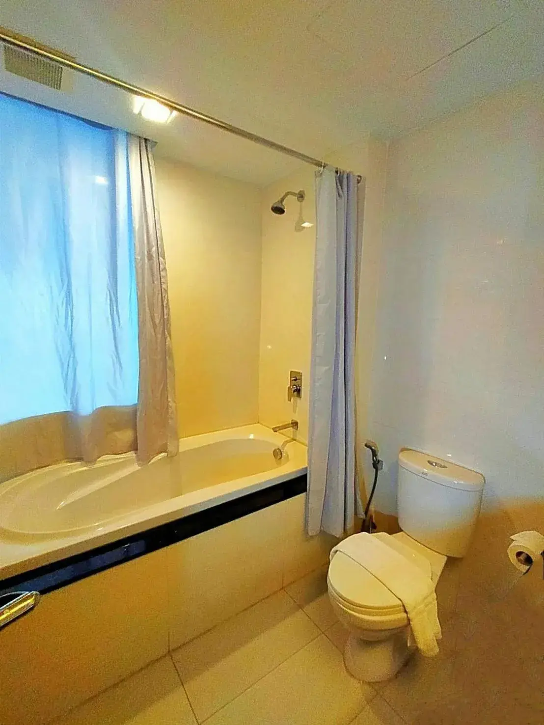 Bathroom in Royal Heritage Pavilion Jomtien Hotel