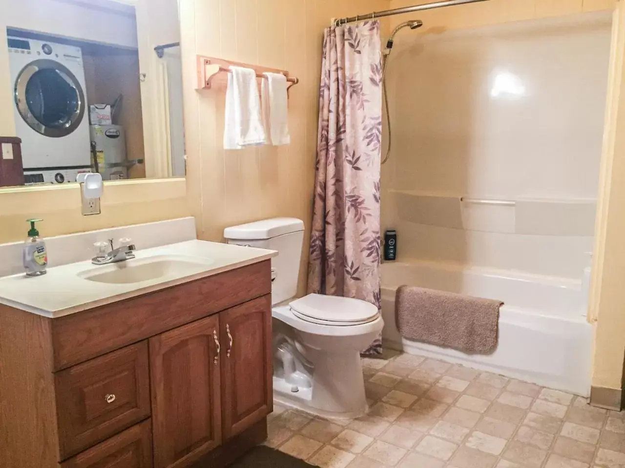 Bathroom in Brown & Hawkins Historical Apartments