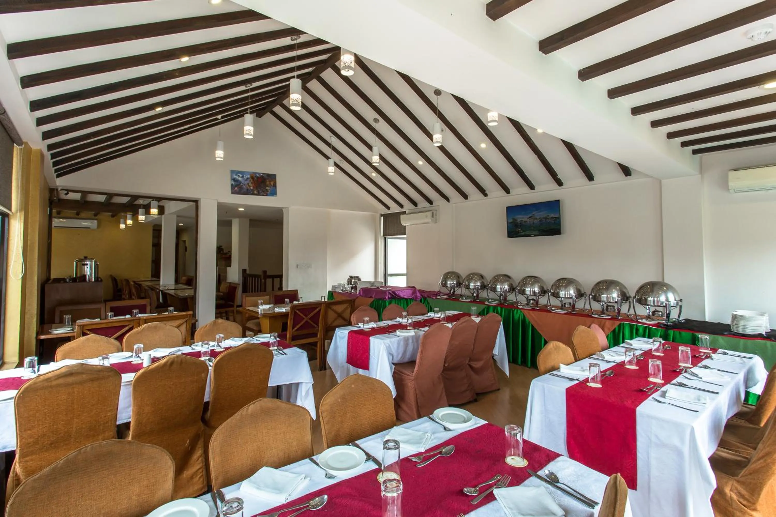 Restaurant/places to eat in Atithi Resort & Spa