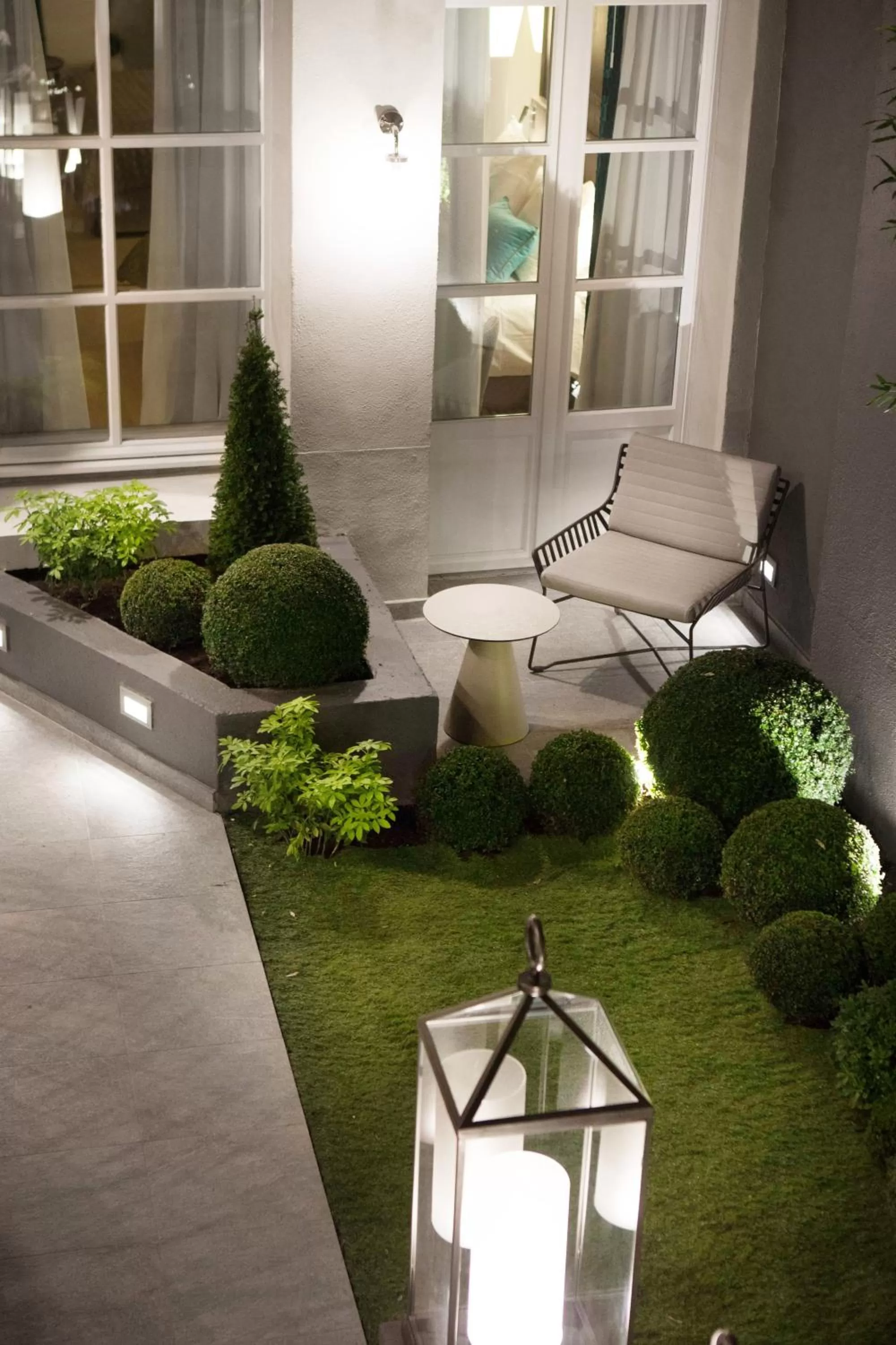 Night in Hotel La Lanterne & Spa By Timhotel