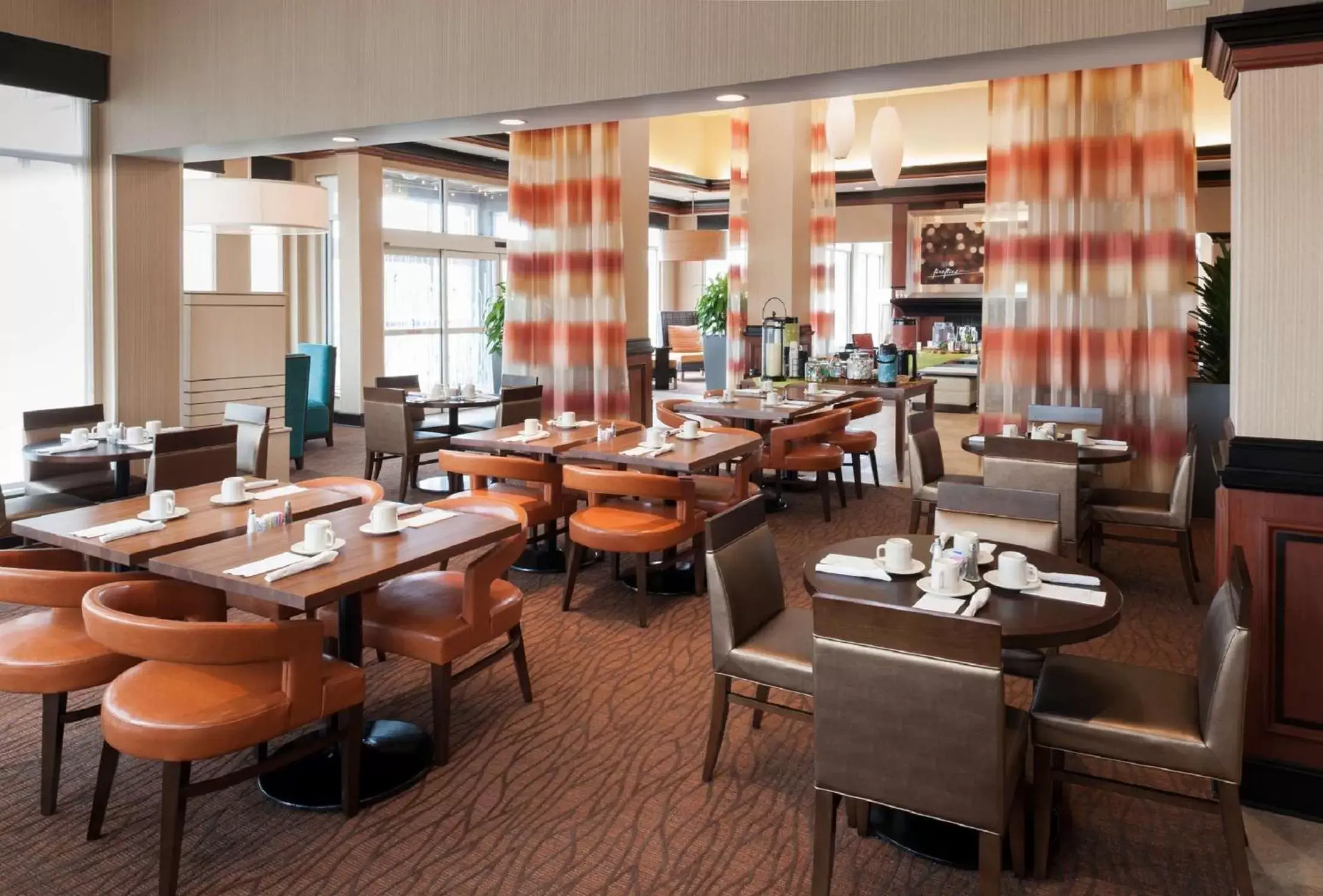 Dining area, Restaurant/Places to Eat in Hilton Garden Inn Merrillville