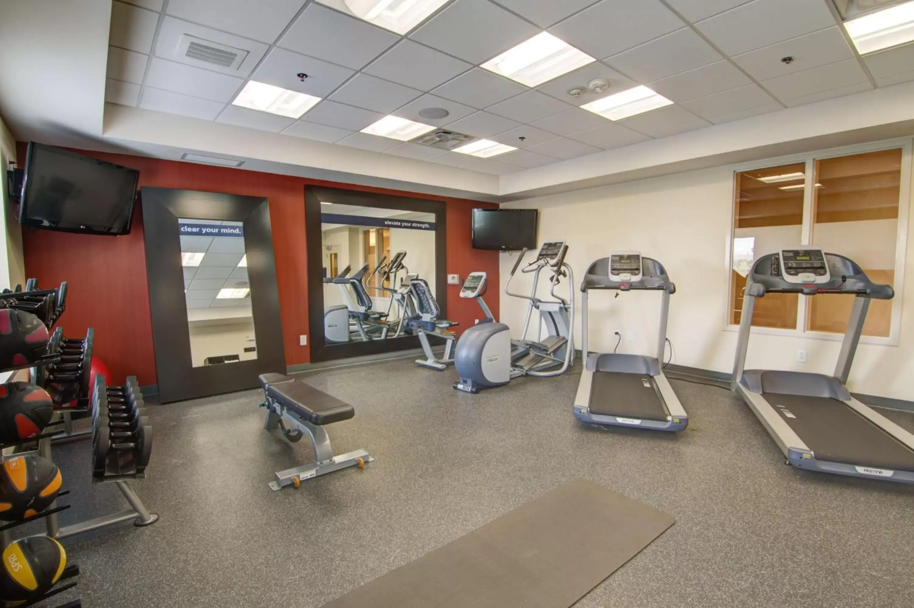 Fitness centre/facilities, Fitness Center/Facilities in Hampton Inn and Suites Trophy Club - Fort Worth North