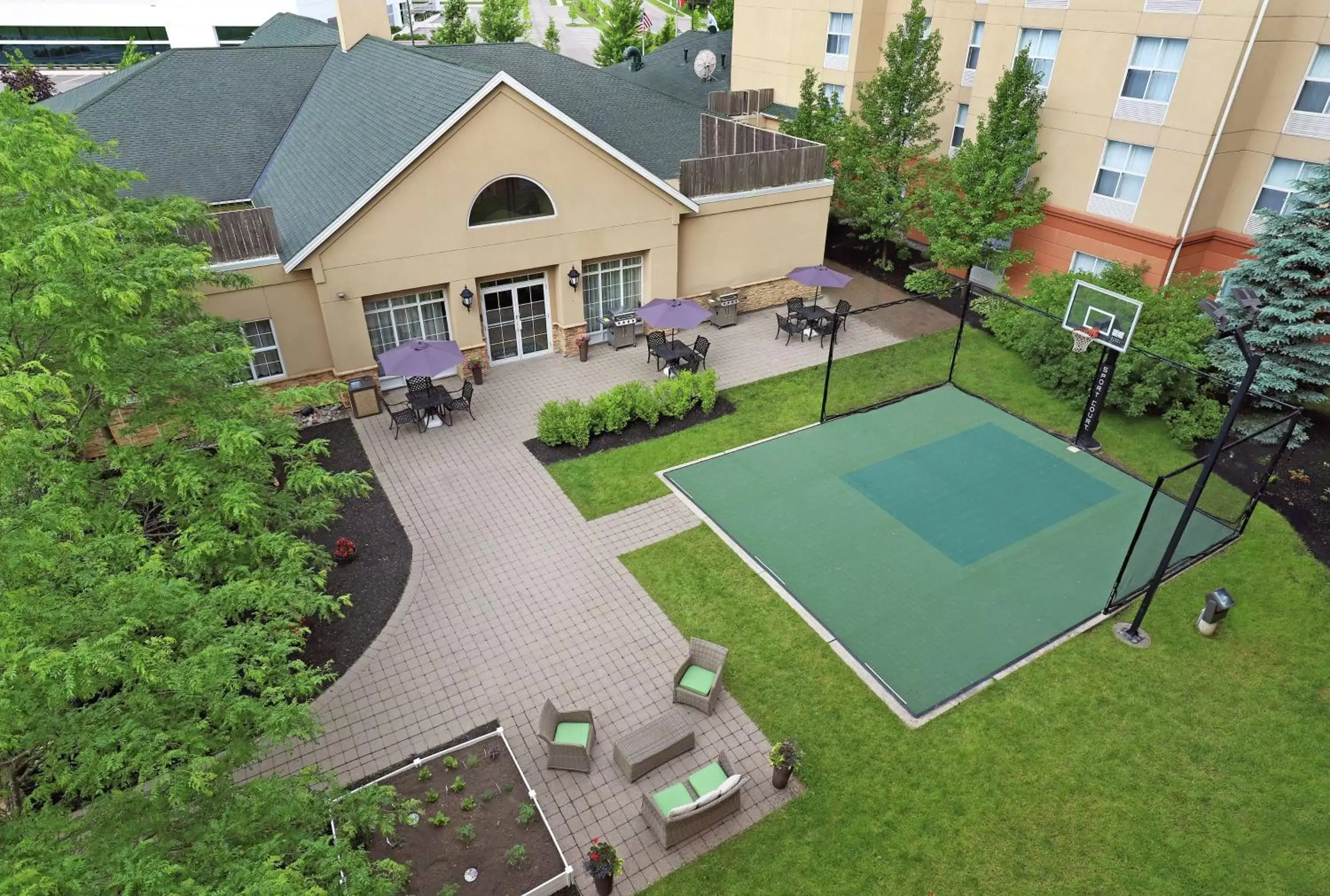 Property building, Pool View in Homewood Suites by Hilton Cambridge-Waterloo, Ontario
