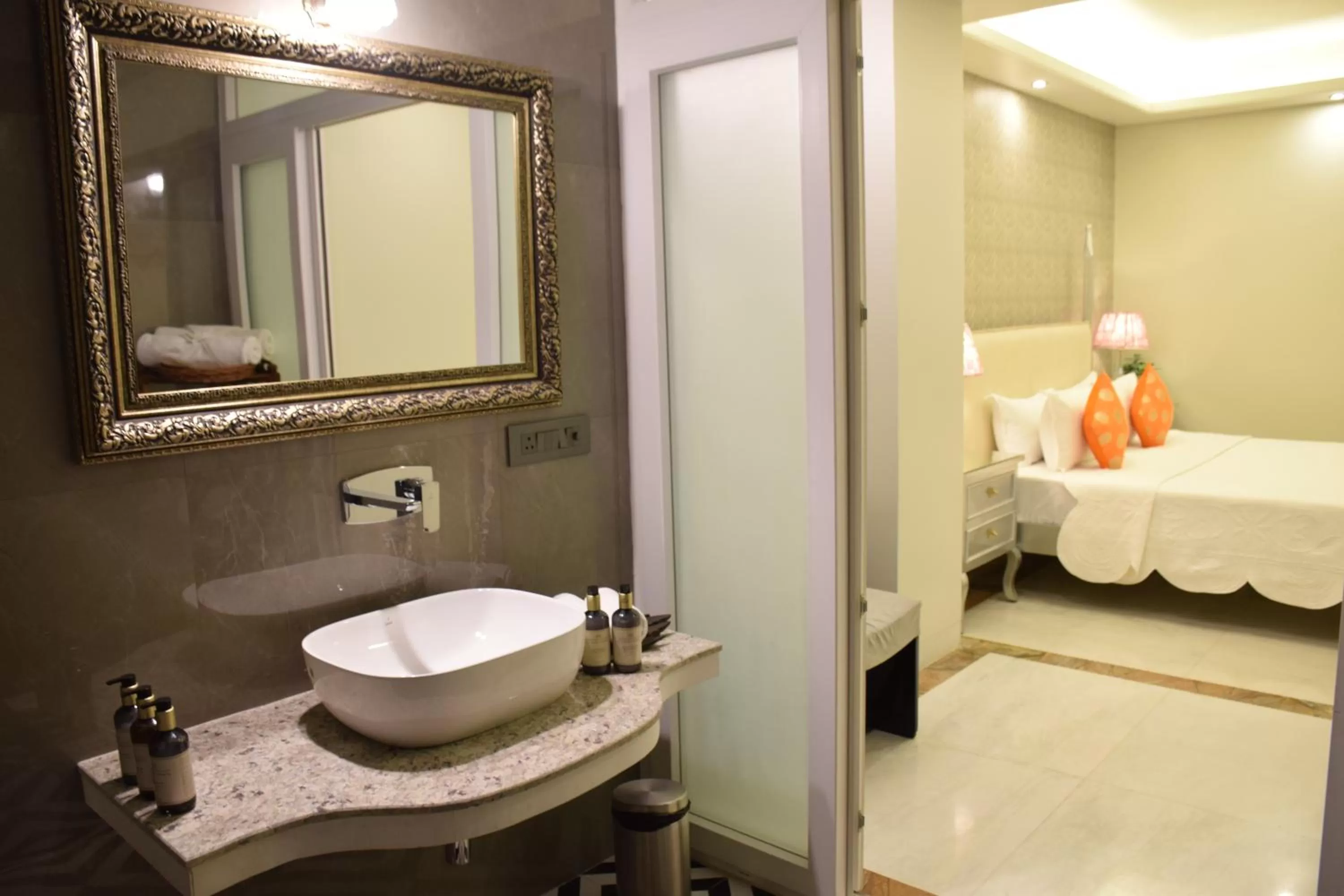 Bathroom, Bed in Dileep Kothi - A Royal Boutique Luxury Suites in Jaipur