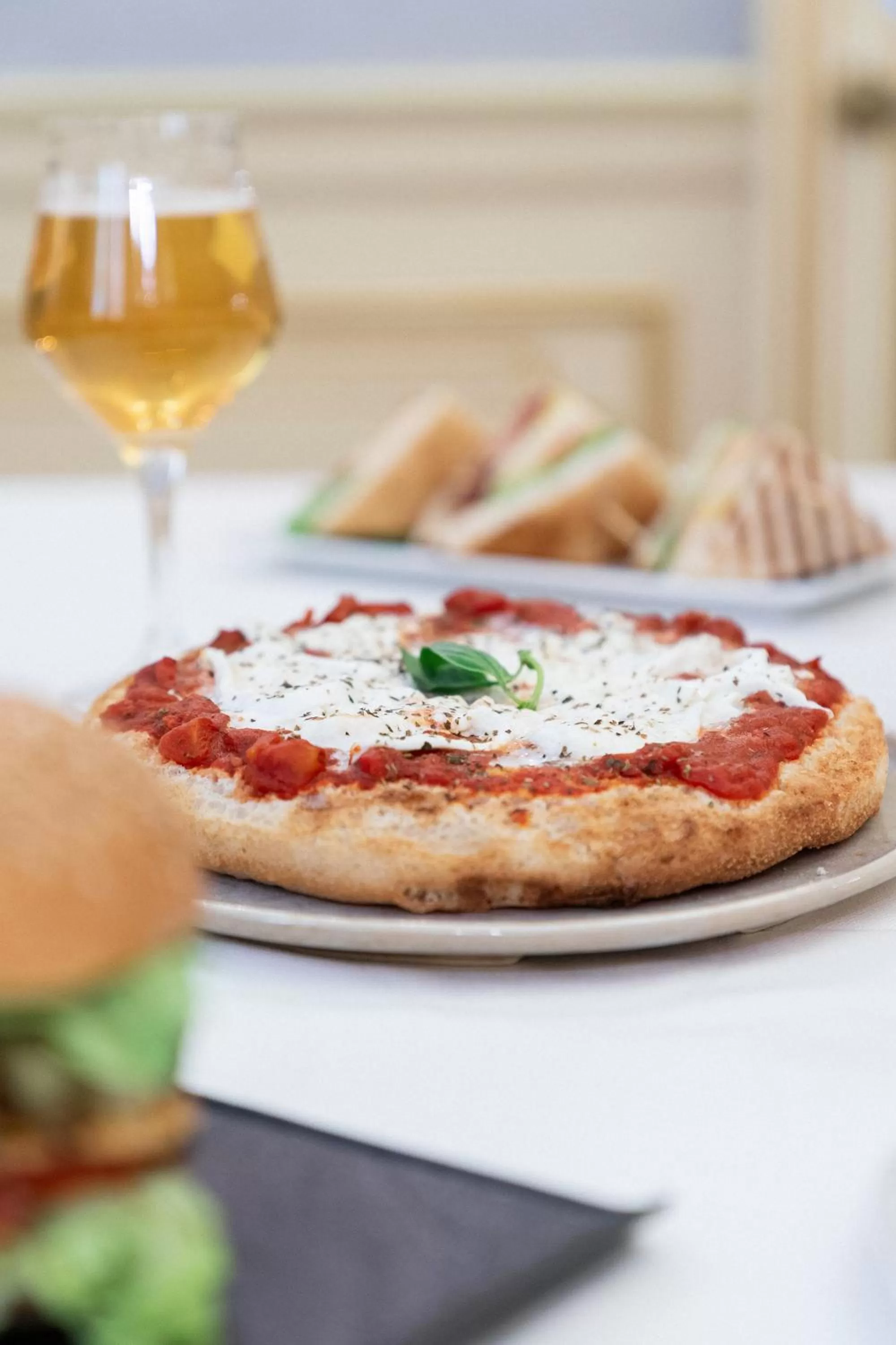 Restaurant/places to eat in Hotel Colombina