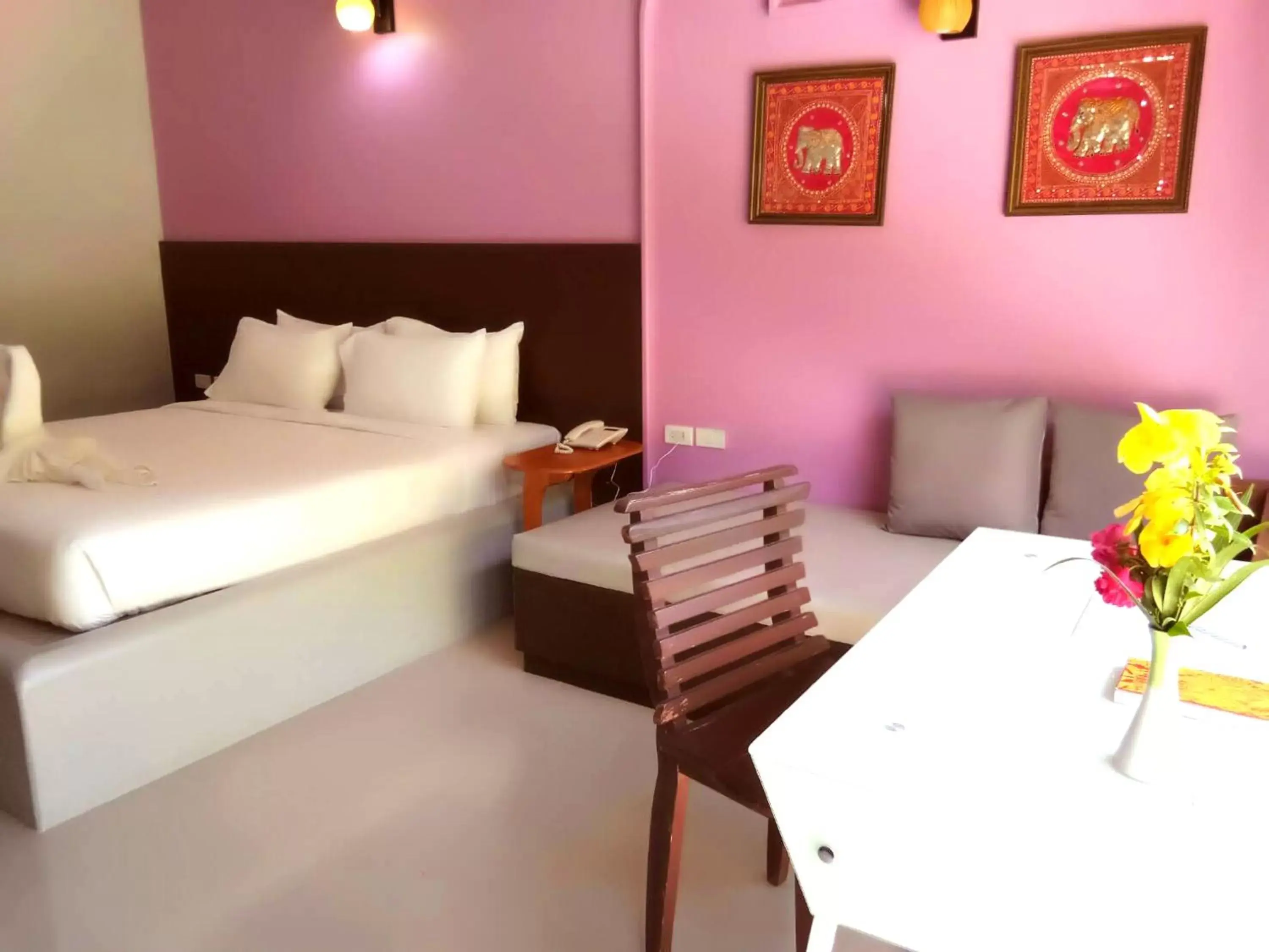Seating area, Bed in Arawan Krabi Beach Resort