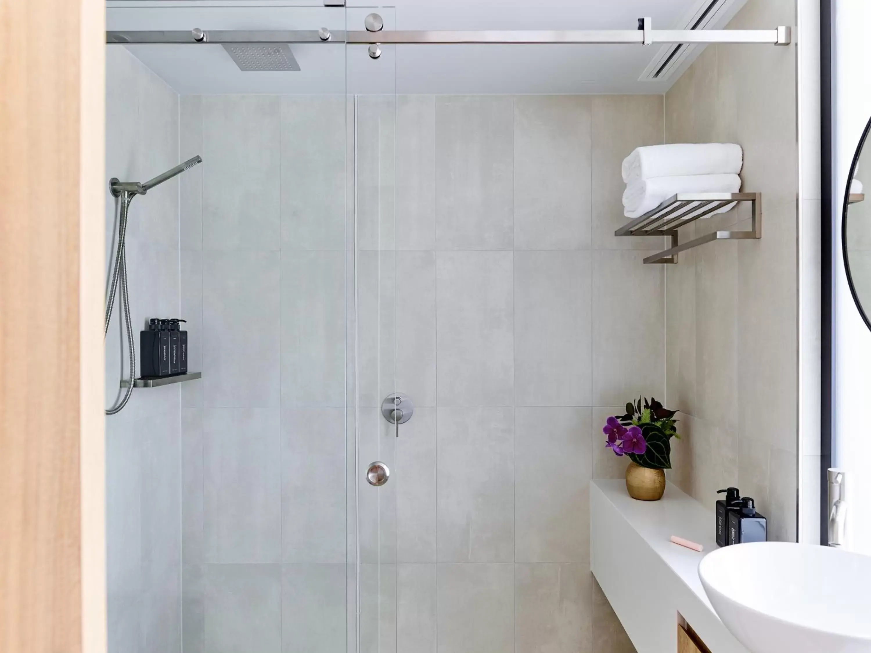 Shower, Bathroom in Crystalbrook Flynn