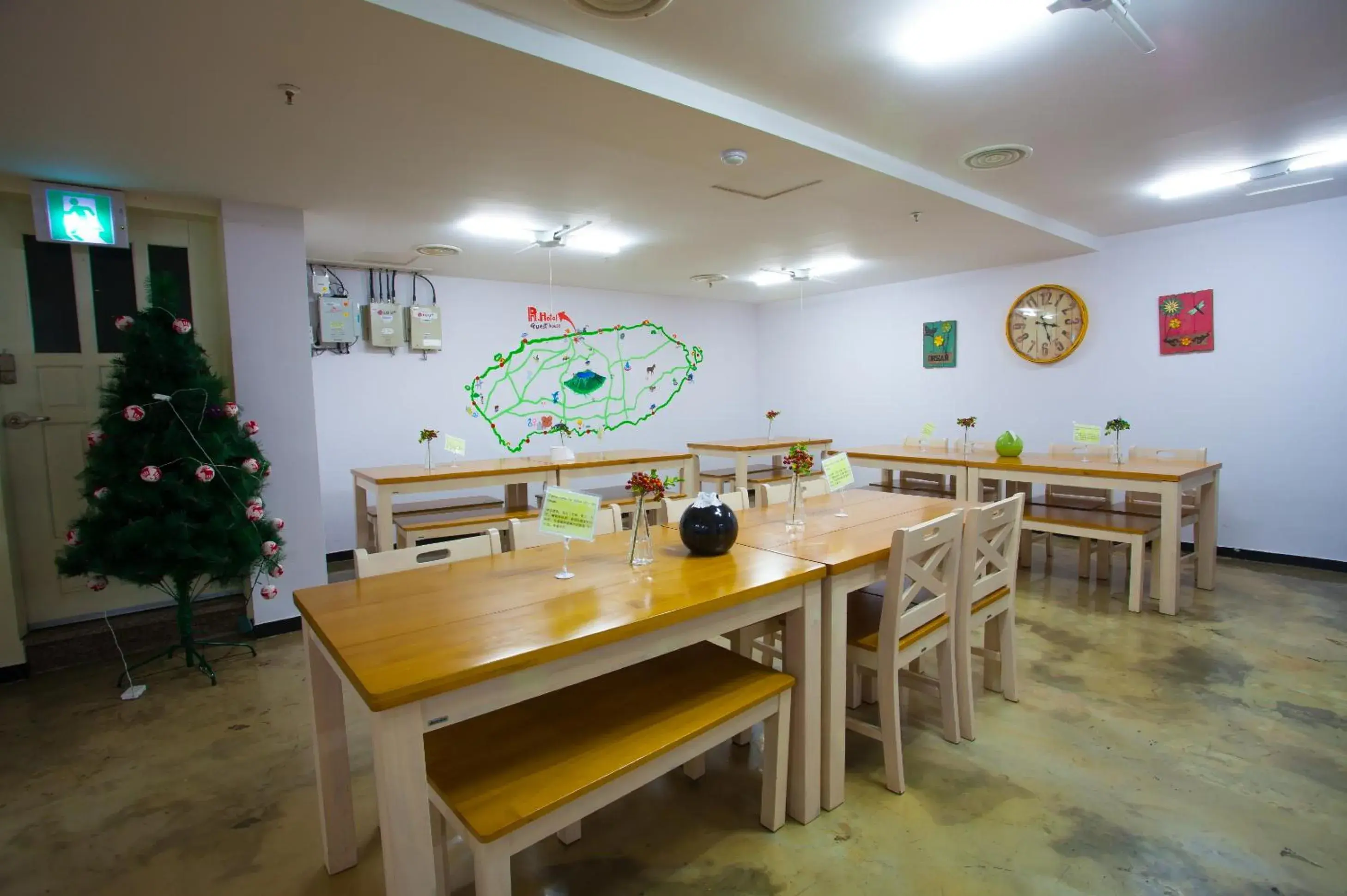 Business facilities, Dining Area in Jeju R Guesthouse